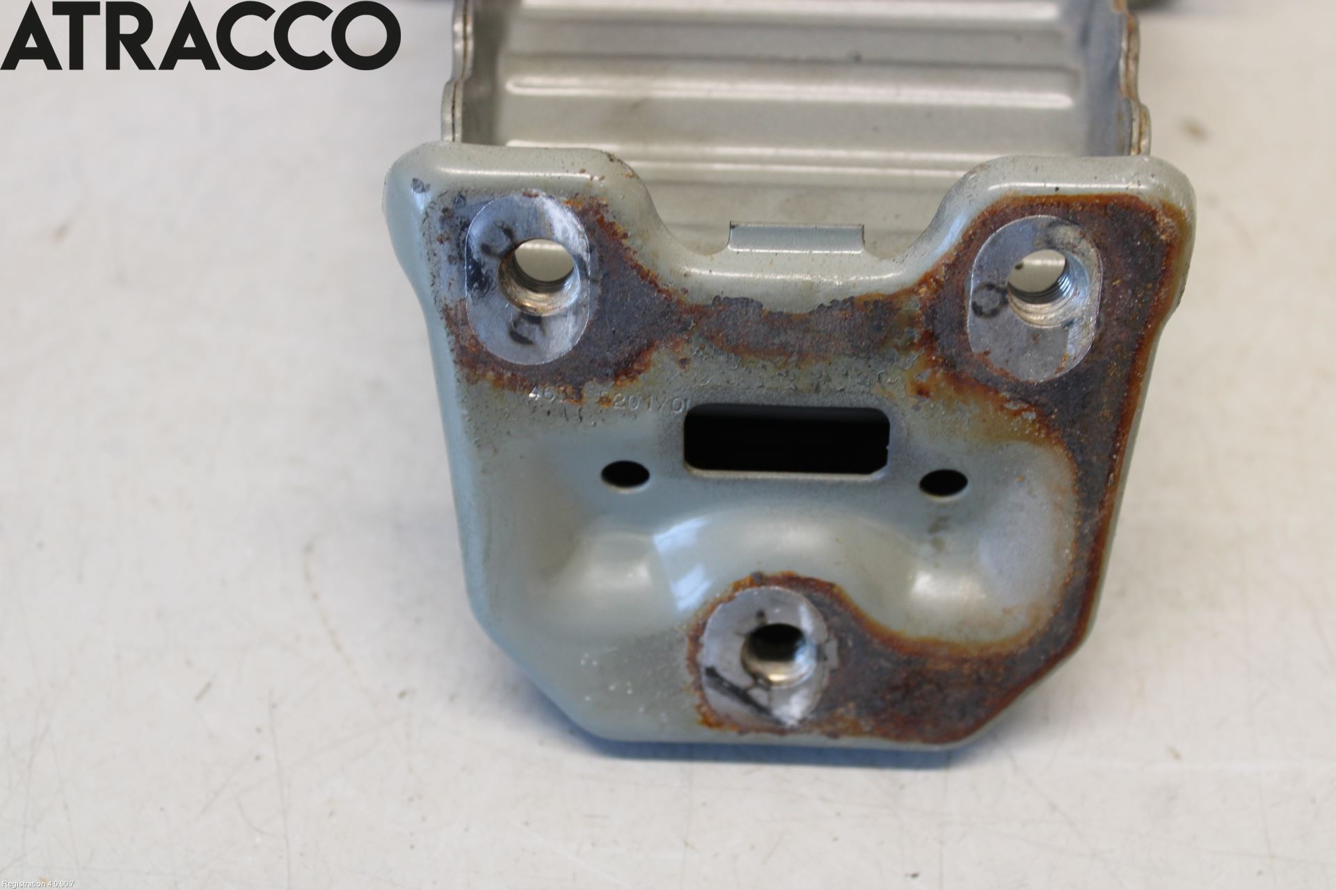 Toyota YARIS XP130 15-20 Støtfanger Foran Feste