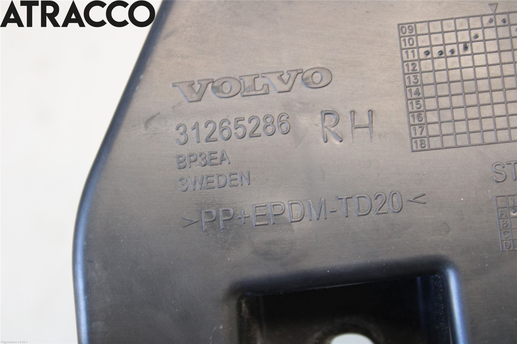 Volvo V60 11-13 Støtfangerfeste Bak Høyre