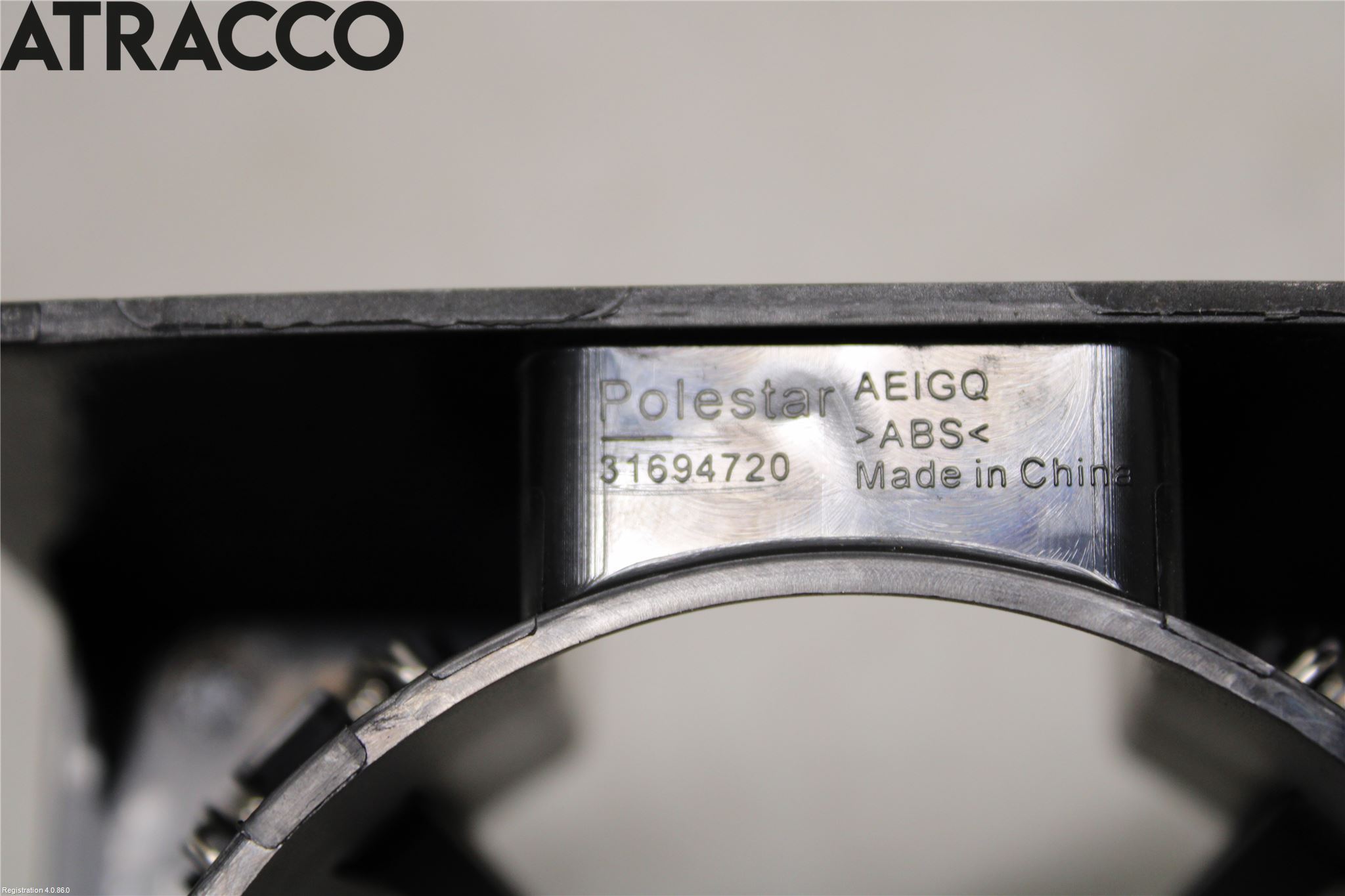 Polestar 2 20- Innr Koppholder