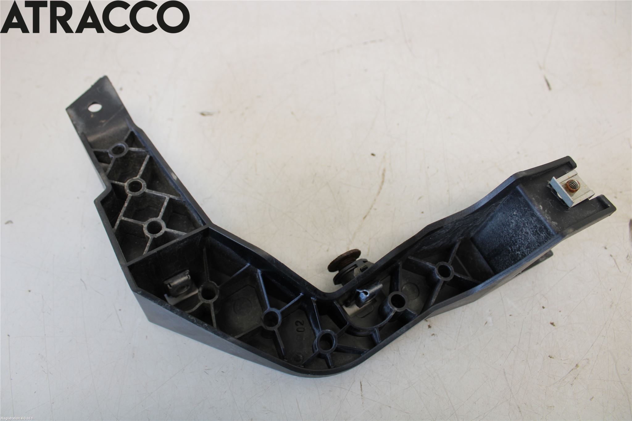 BMW i3 I01 13-22 Frontlykt Holder-Feste