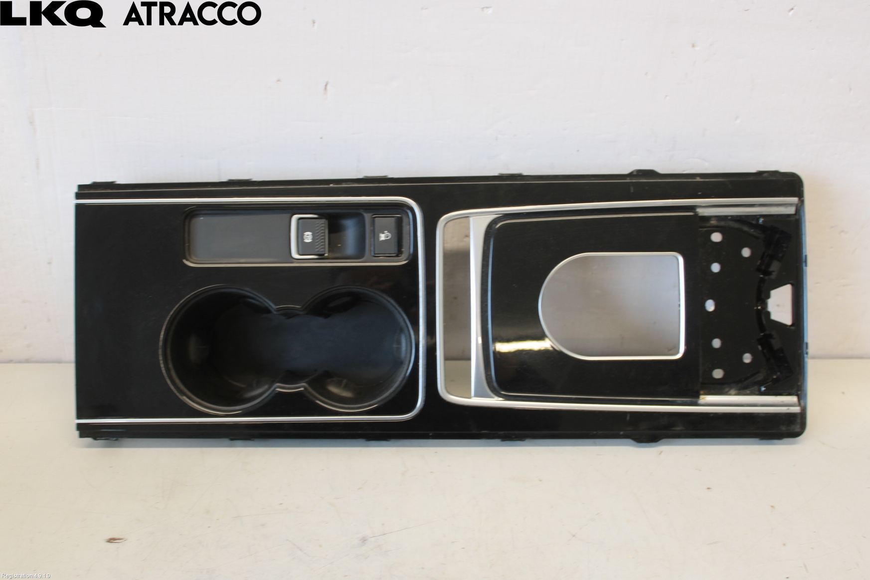 Jaguar XE (X760) 15-24 Instrumentkonsoll Midt