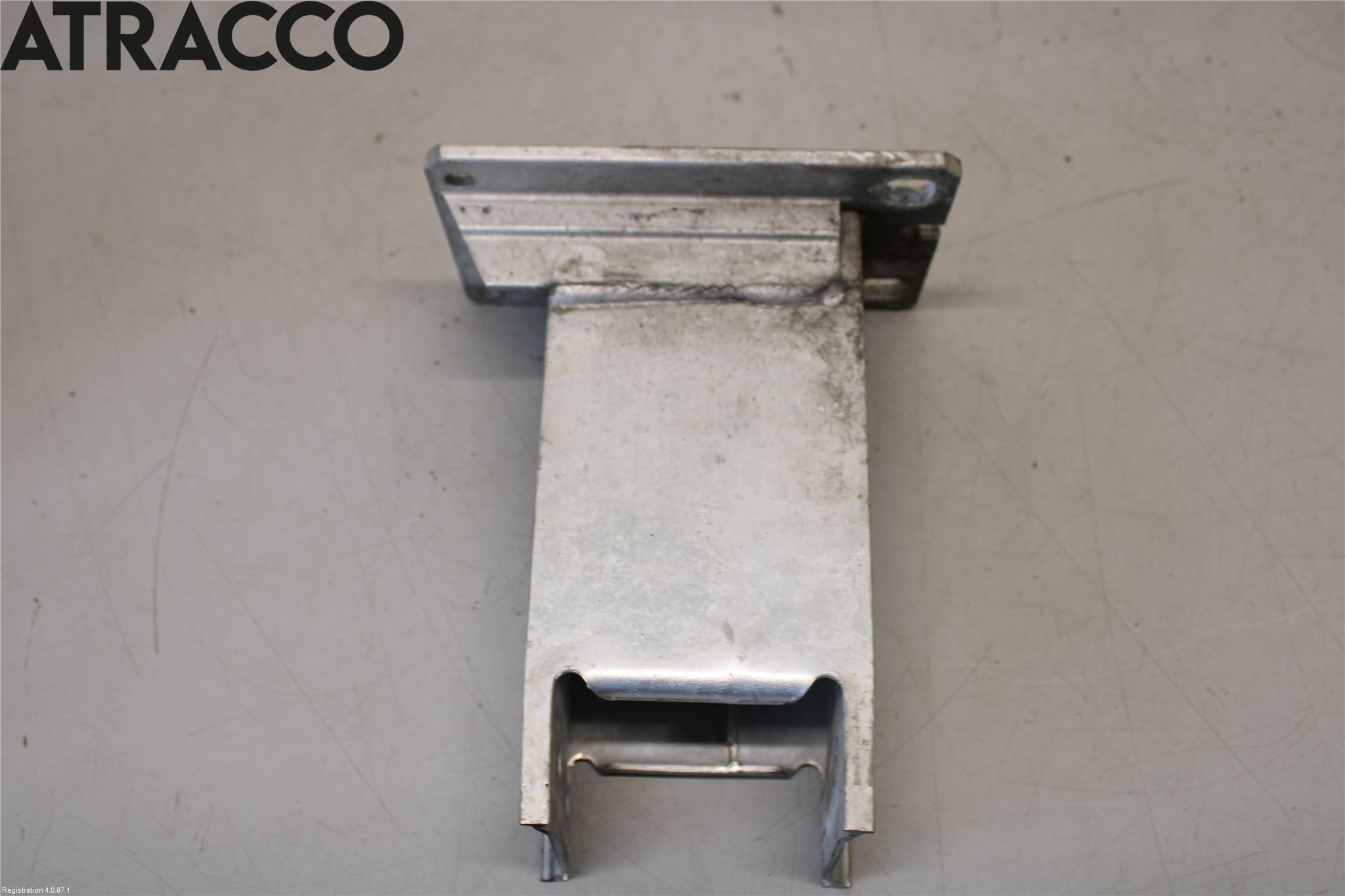 Audi A4/S4 08-11 Støtfanger Foran Feste