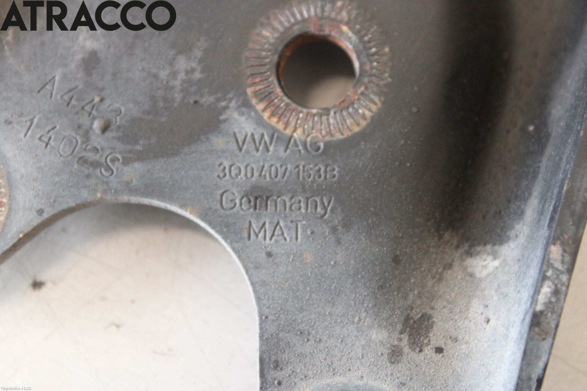 Volkswagen VW PASSAT 15-19 Bærearm Foran Venstre Nedre