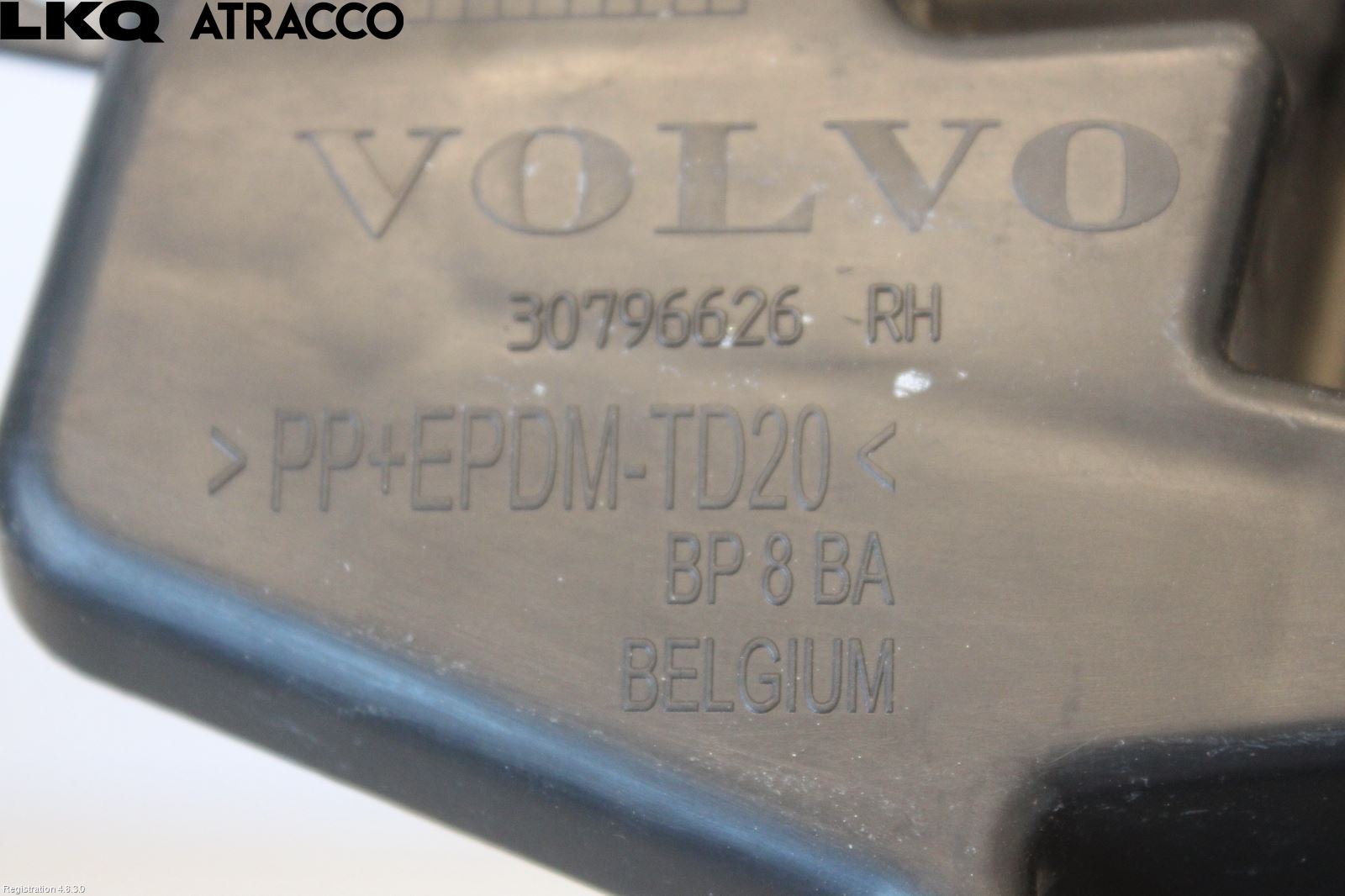 Volvo V60 11-13 Støtfangerfeste Foran Høyre