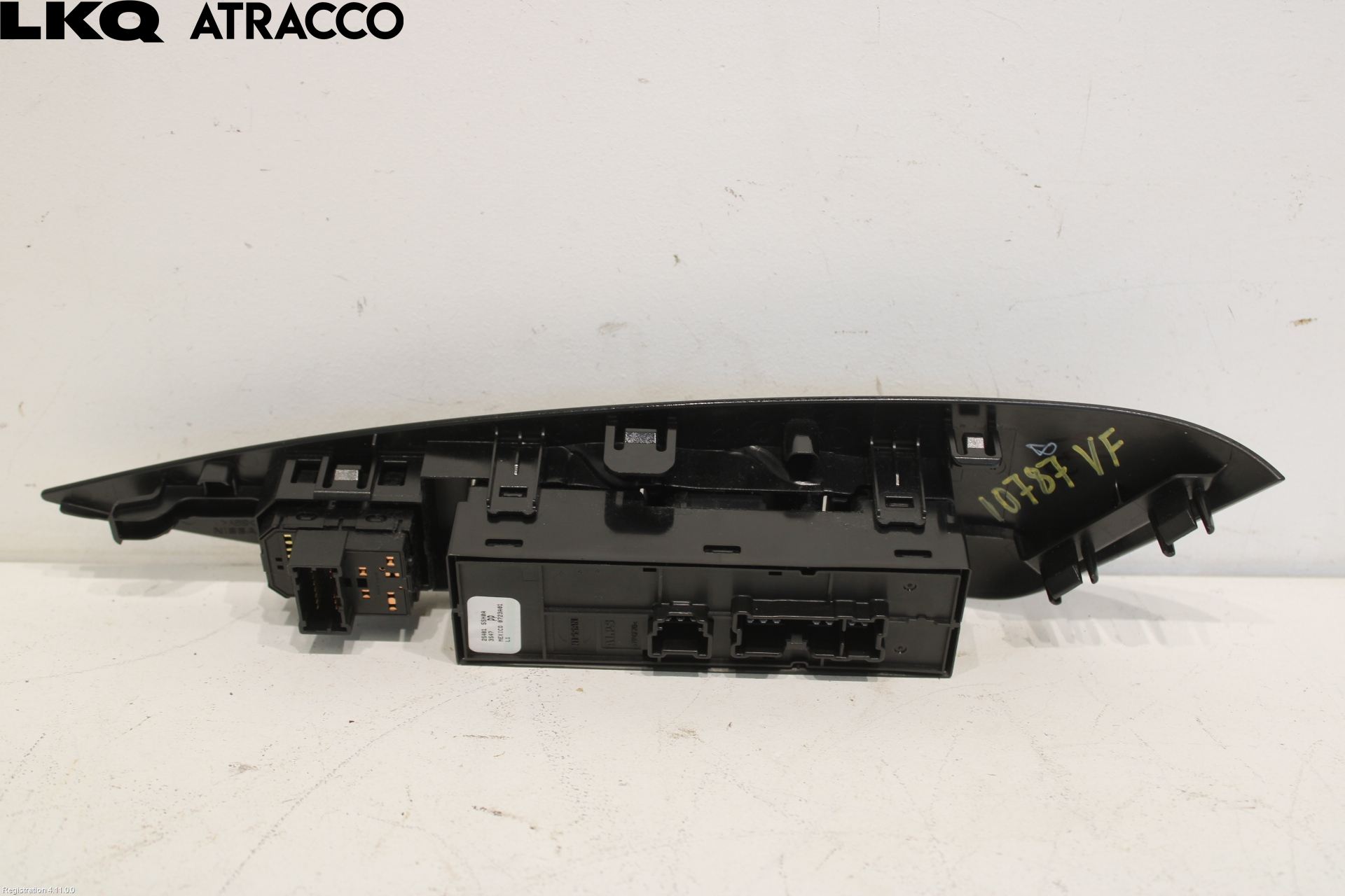 Nissan LEAF 18- Bryter Vindusheis