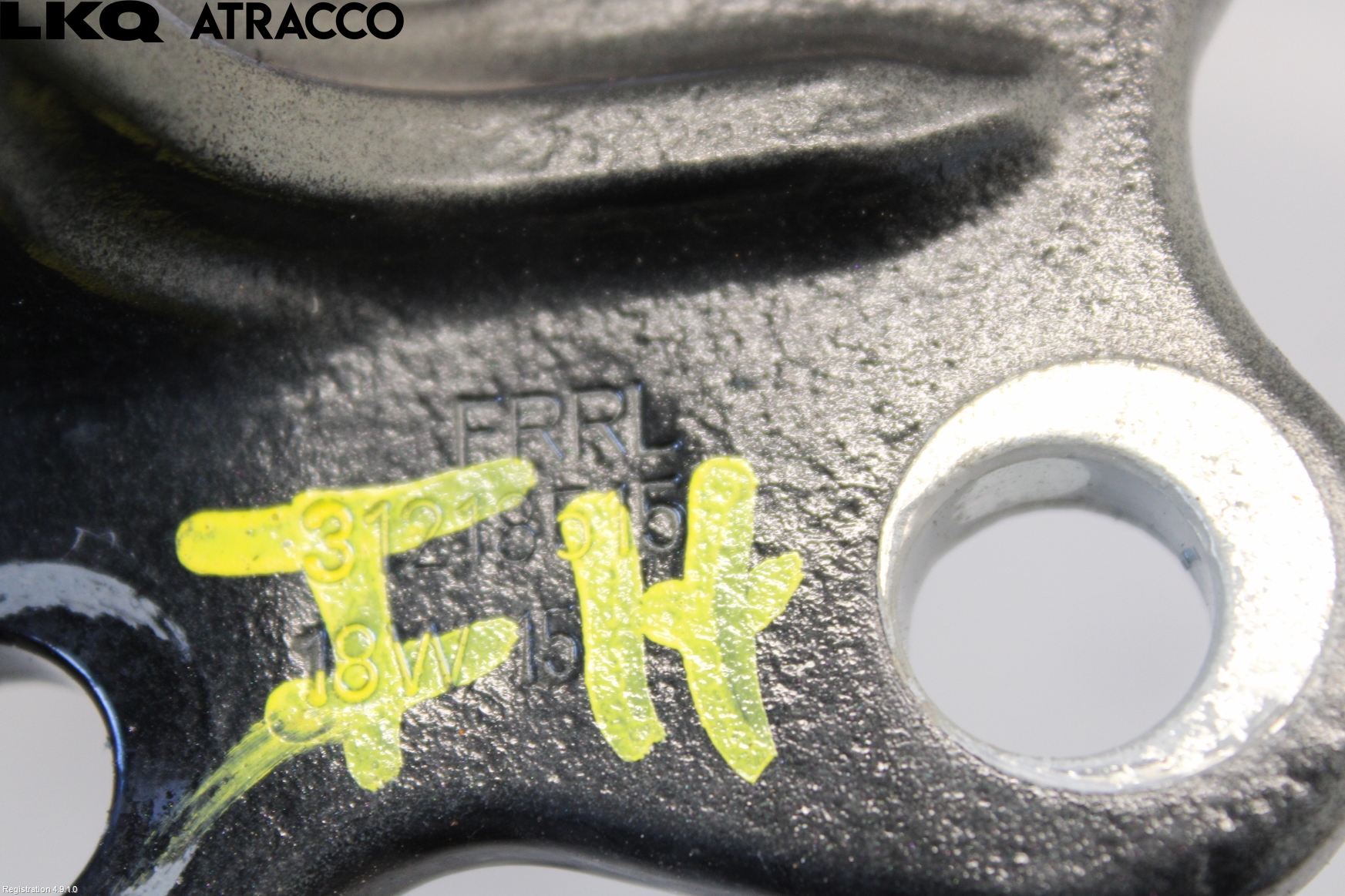 Volvo V60 14-18 Dørhengsel