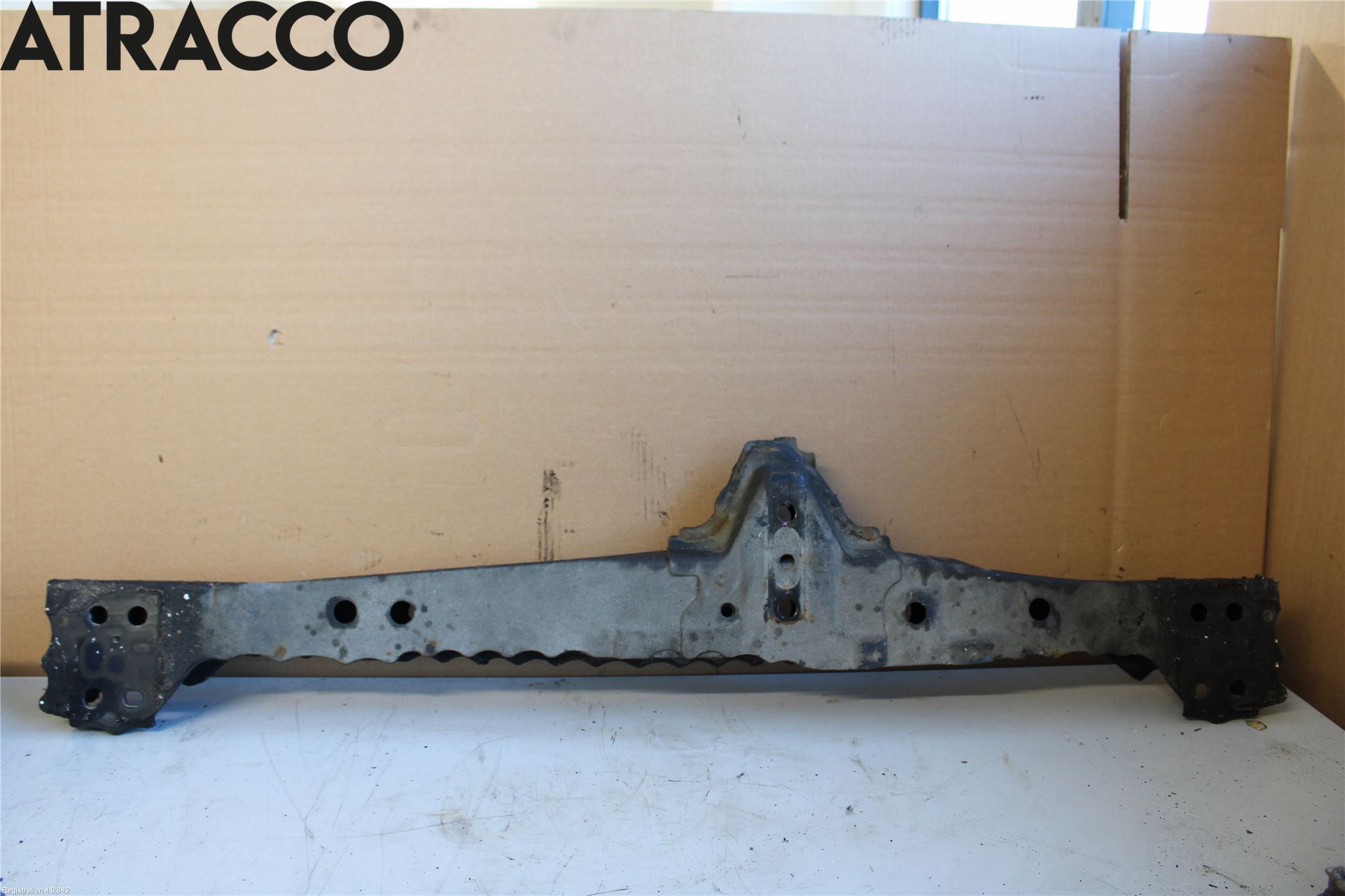 Toyota AURIS 13-19 Motorbjelke (Langs Gående )