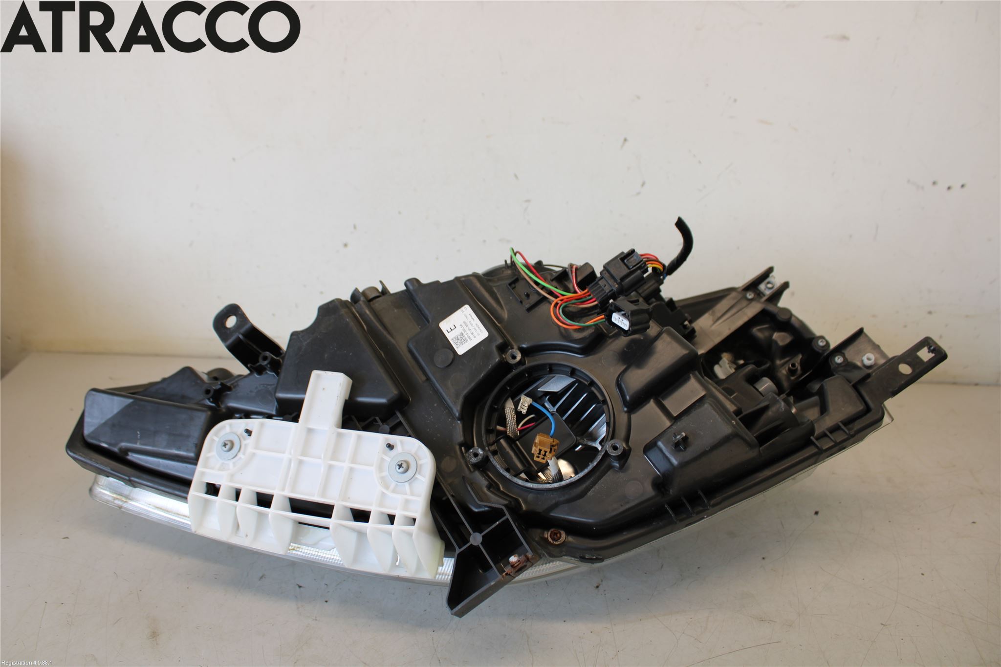 Nissan LEAF 11-17 Frontlykt Høyre