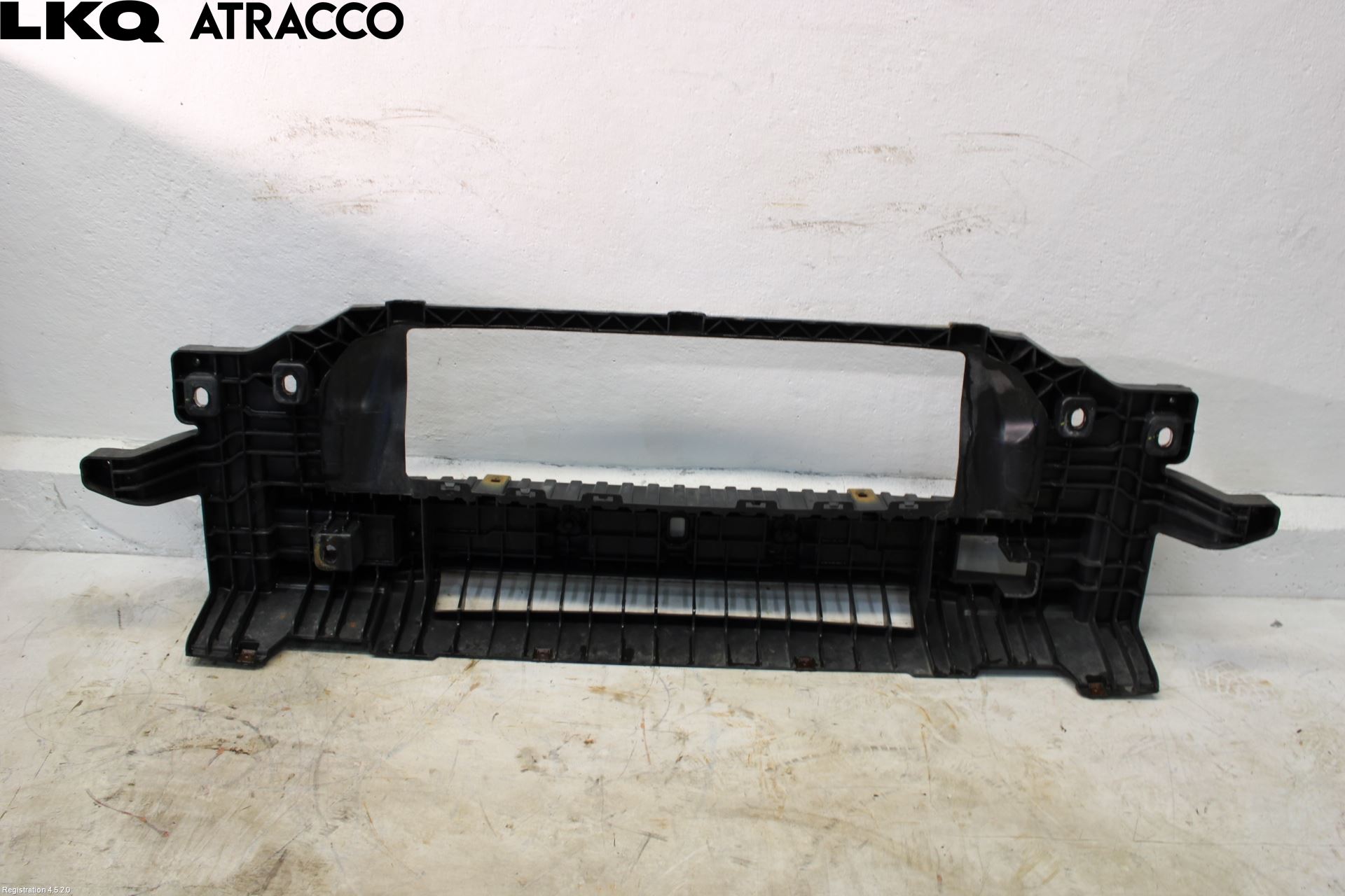 Iveco DAILY 14->> Støtfanger Foran Bjelke