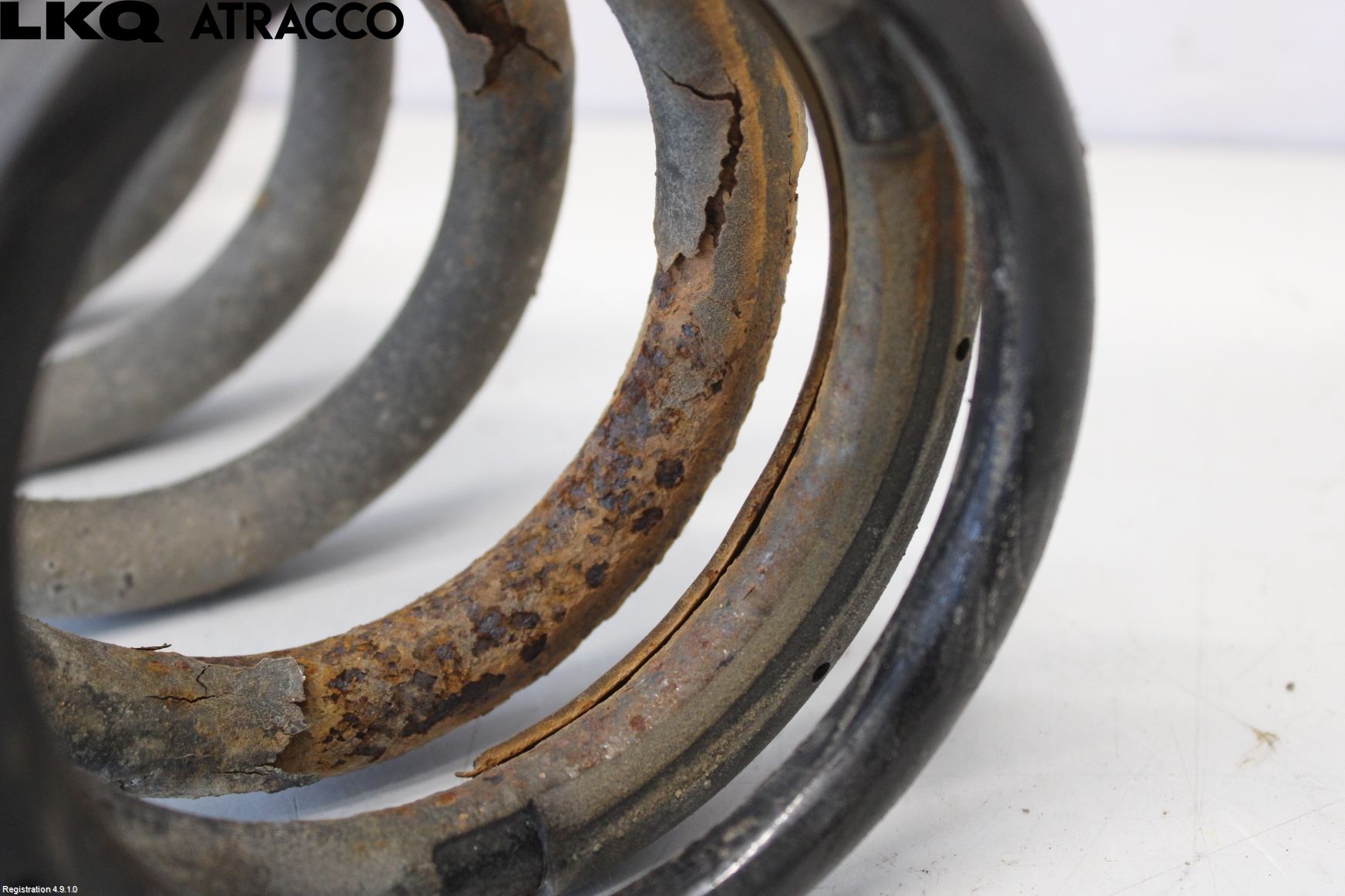 Jaguar XE (X760) 15-24 Fjær Bak