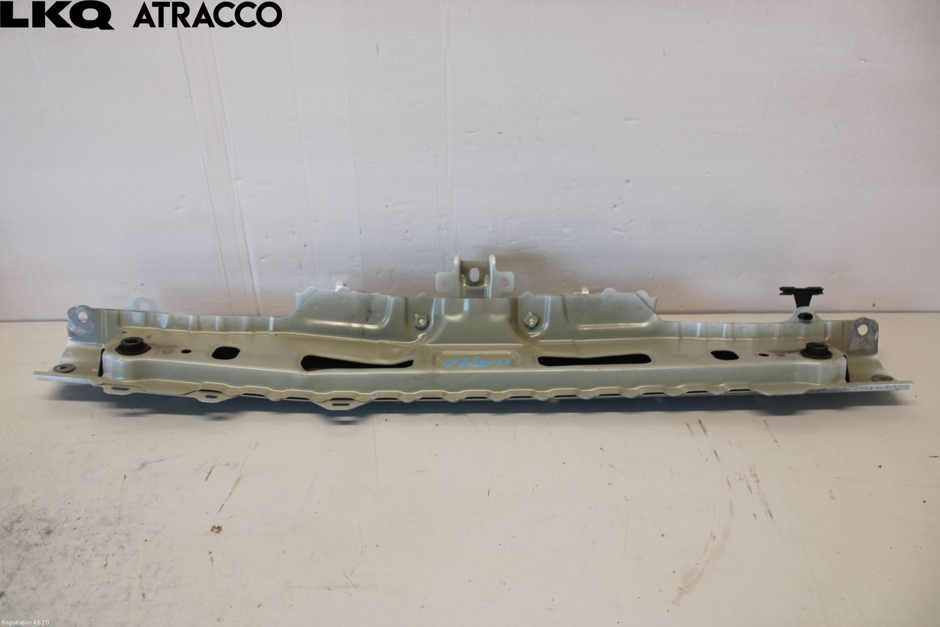 Toyota bZ4X EA10 22- Front Øvrig