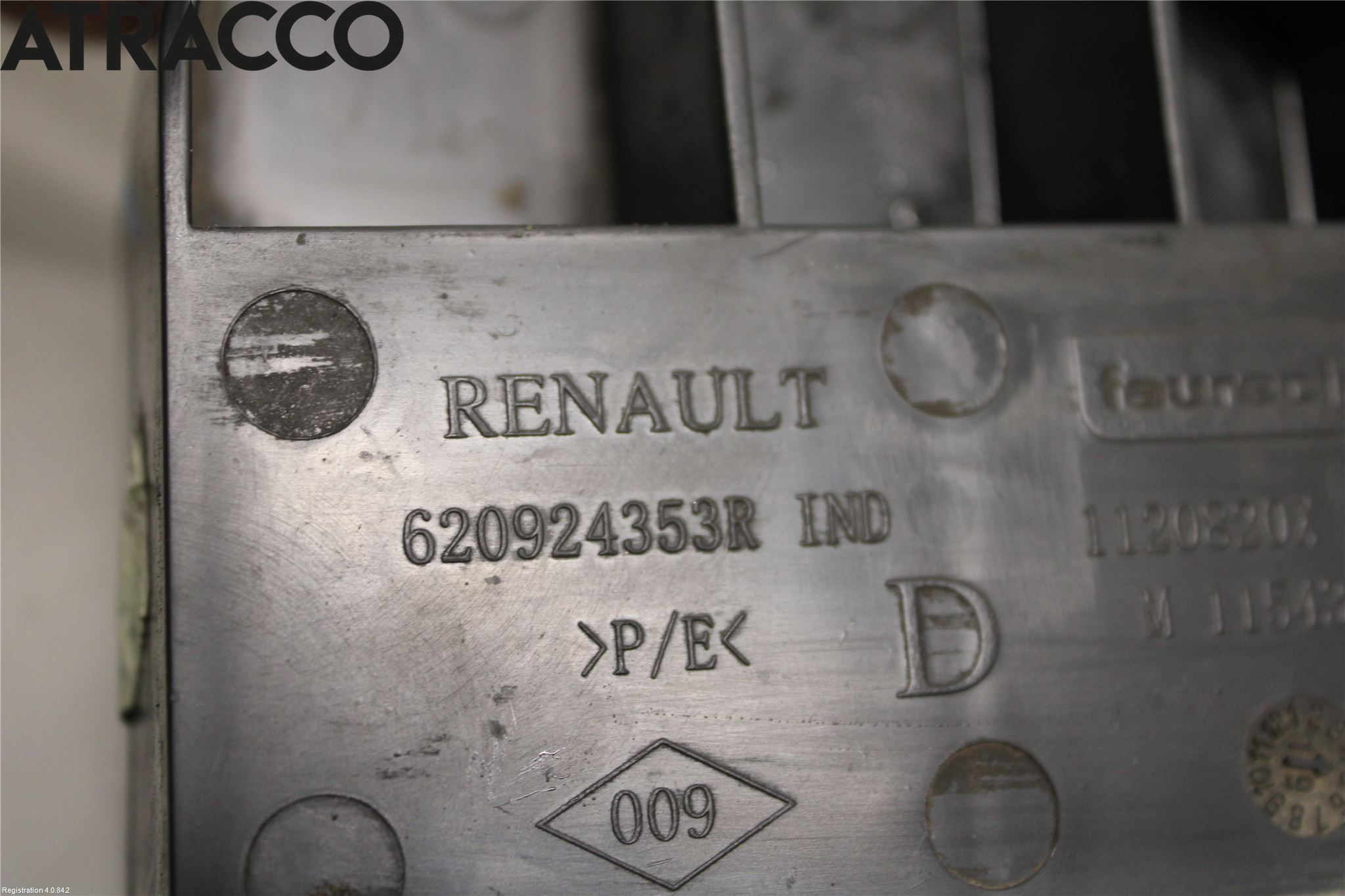 Renault ZOE/E-TECH 13- Støtfanger Foran Feste