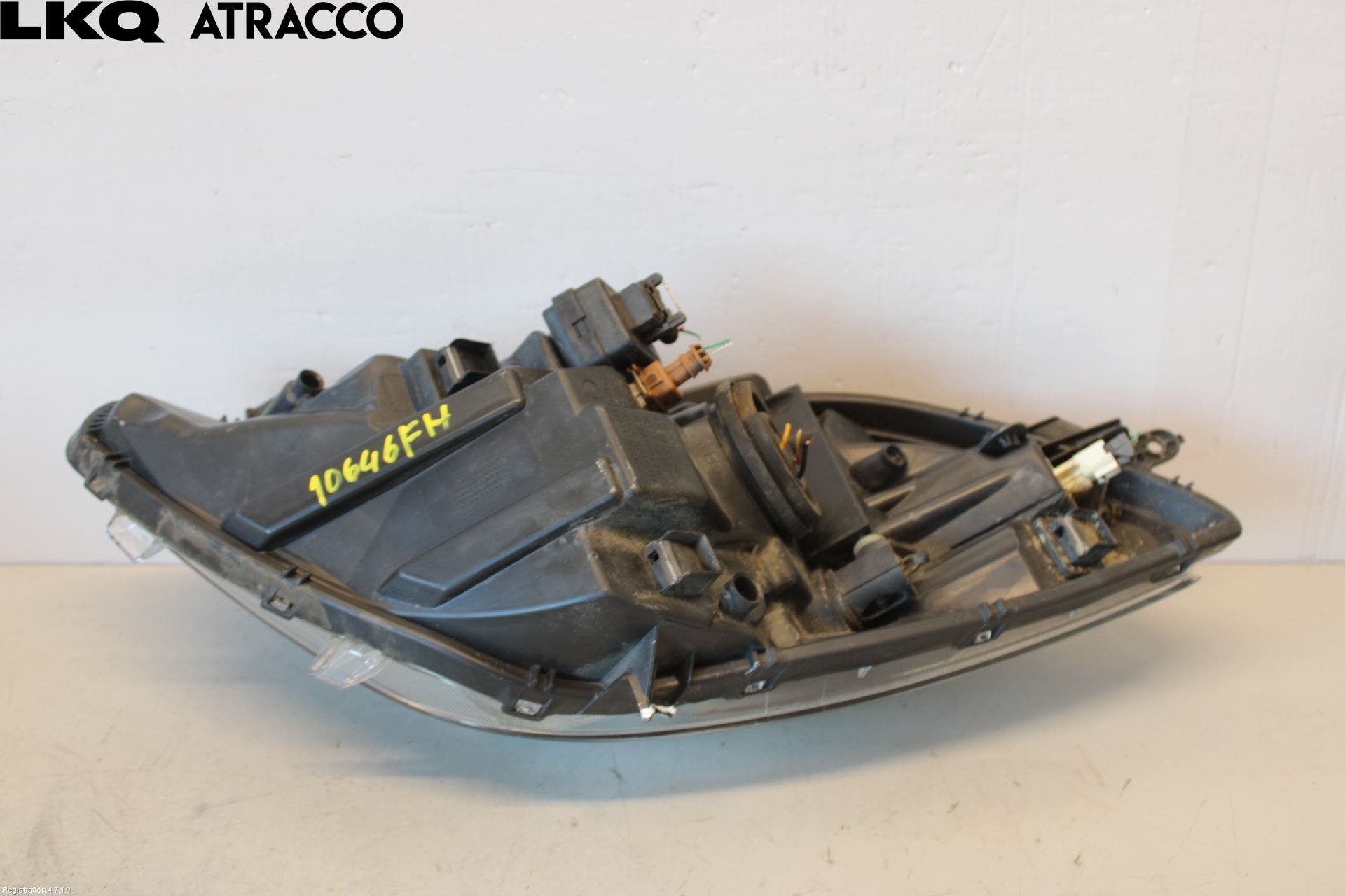 Toyota YARIS XP90 06-11 Frontlykt Høyre