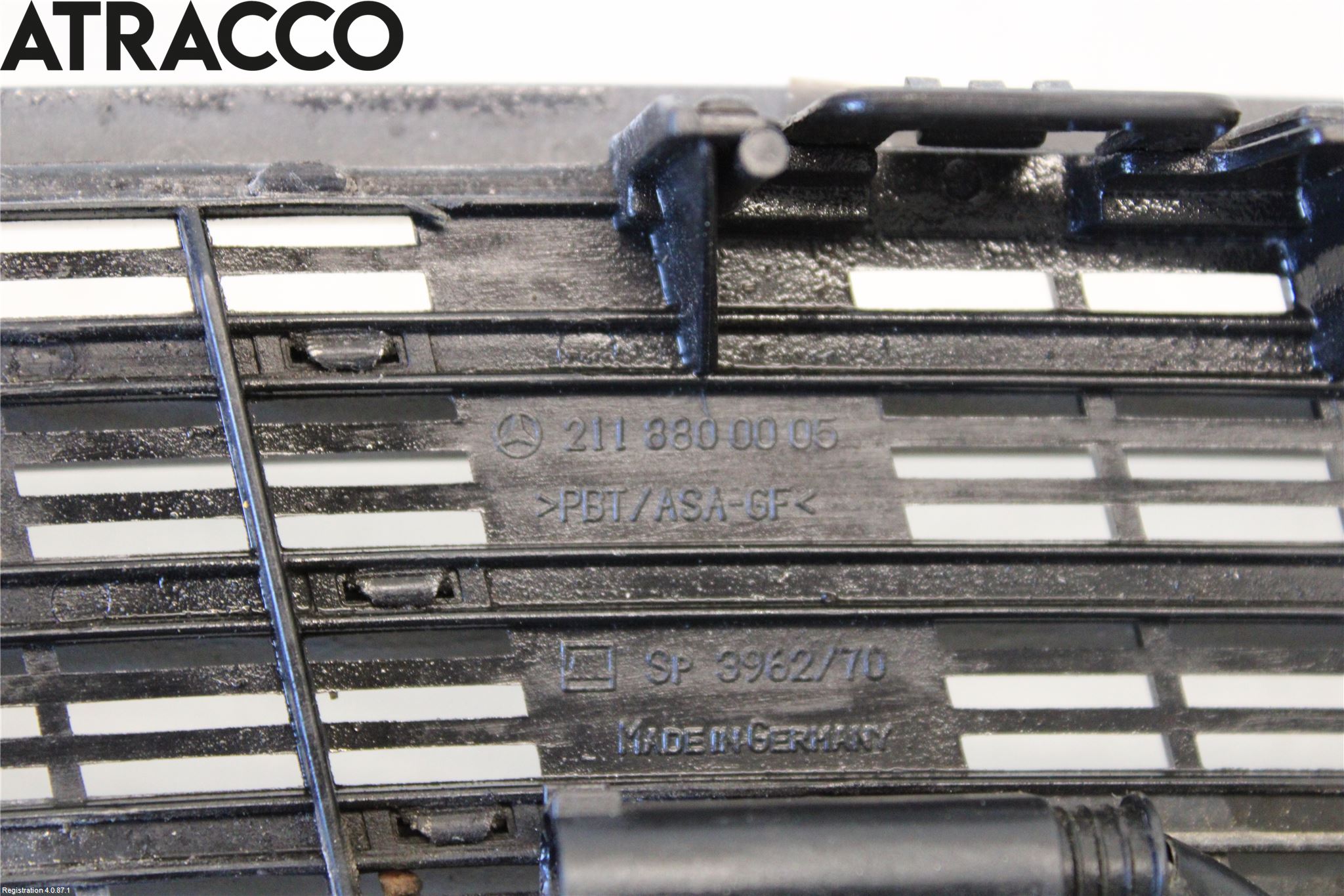 Mercedes-Benz MB E-KLASS (W211) 02-09 Panser Luftinntak Oppå