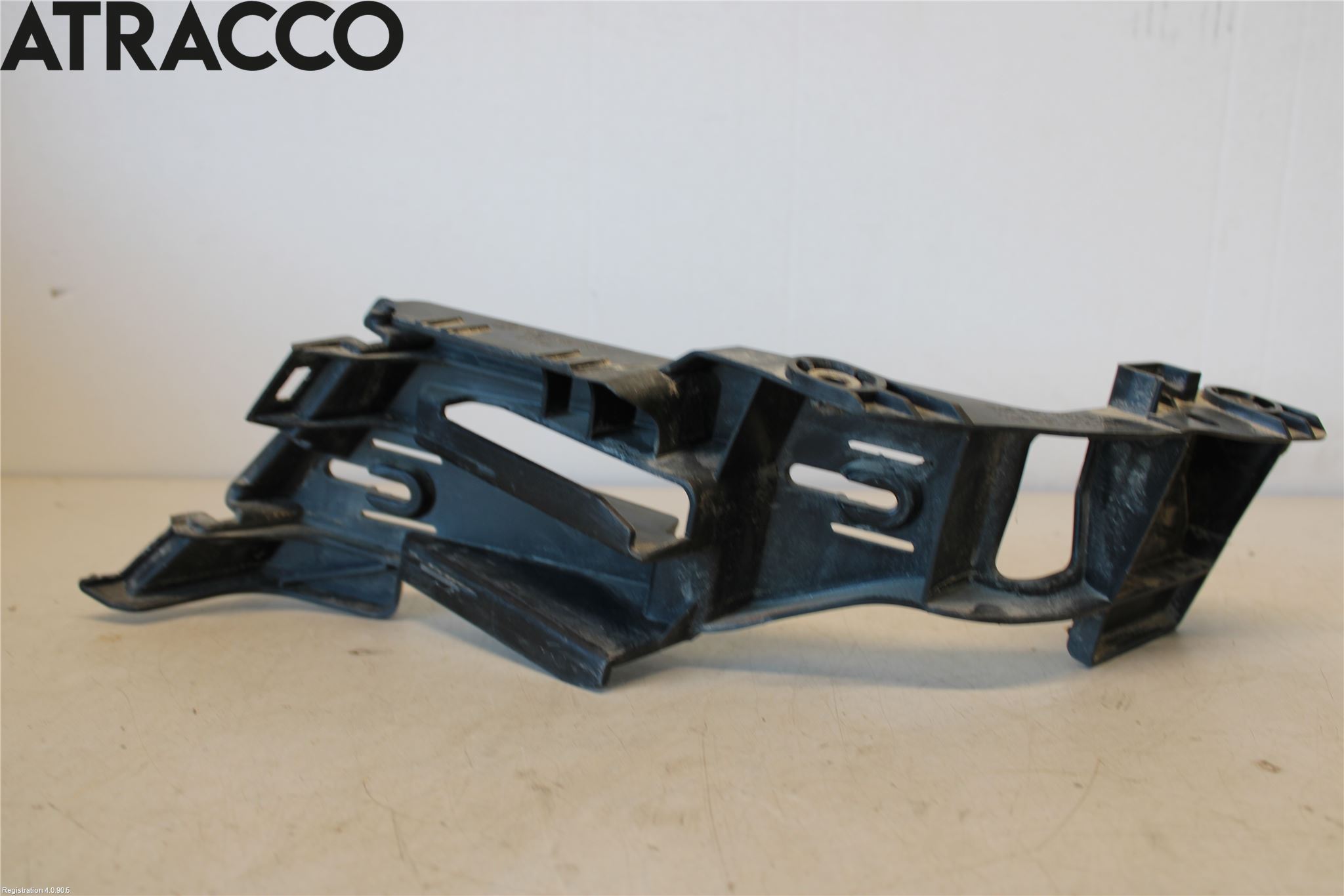 Volkswagen VW GOLF V 04-09 Støtfangerfeste Bak Venstre