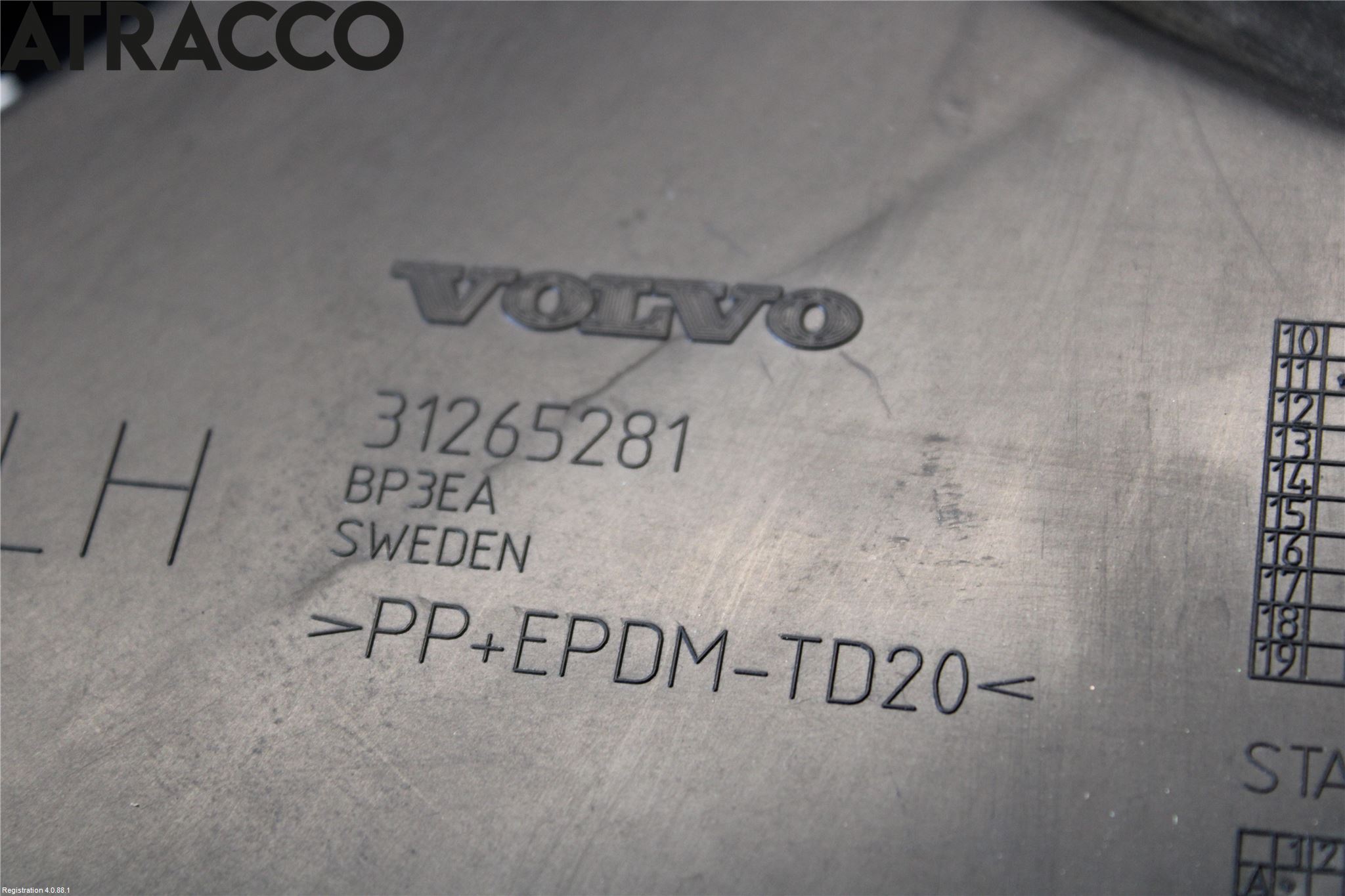 Volvo V60 11-13 Støtfangerfeste Bak Venstre