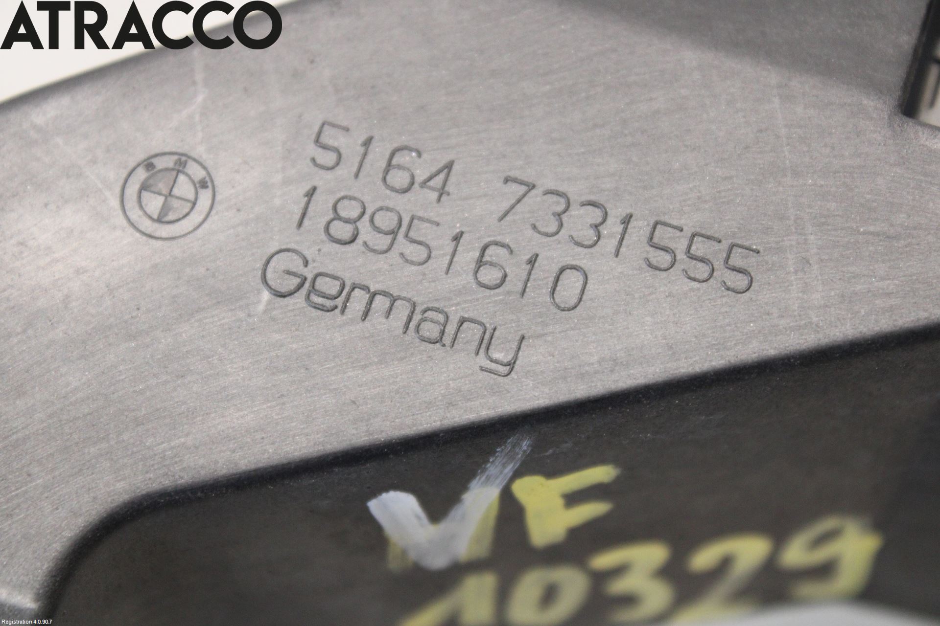 BMW i3 I01 13-22 Frontlykt Holder-Feste