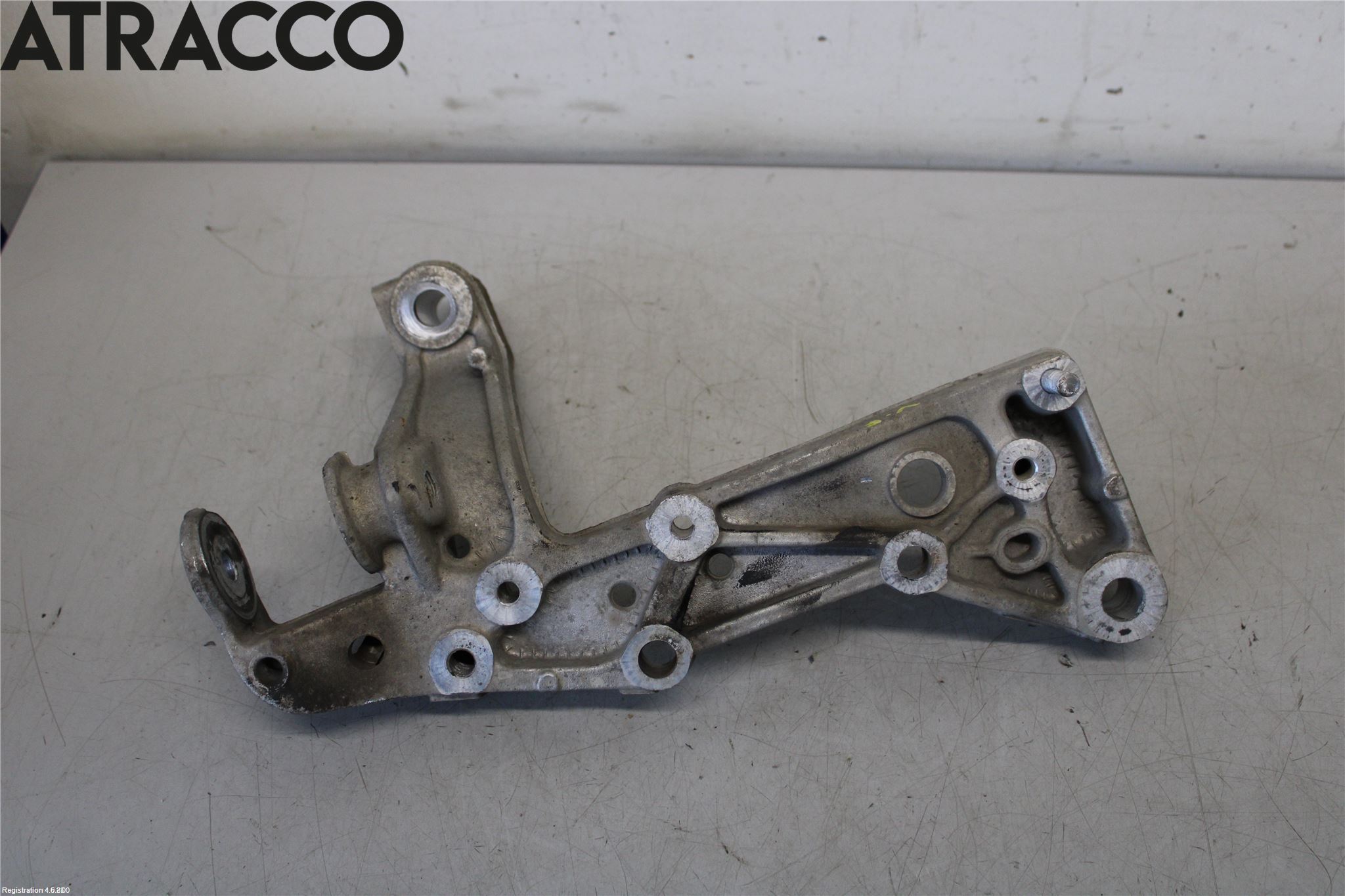 Volkswagen VW GOLF VI 09-13 Forstillingsbjelke(Tvergående)