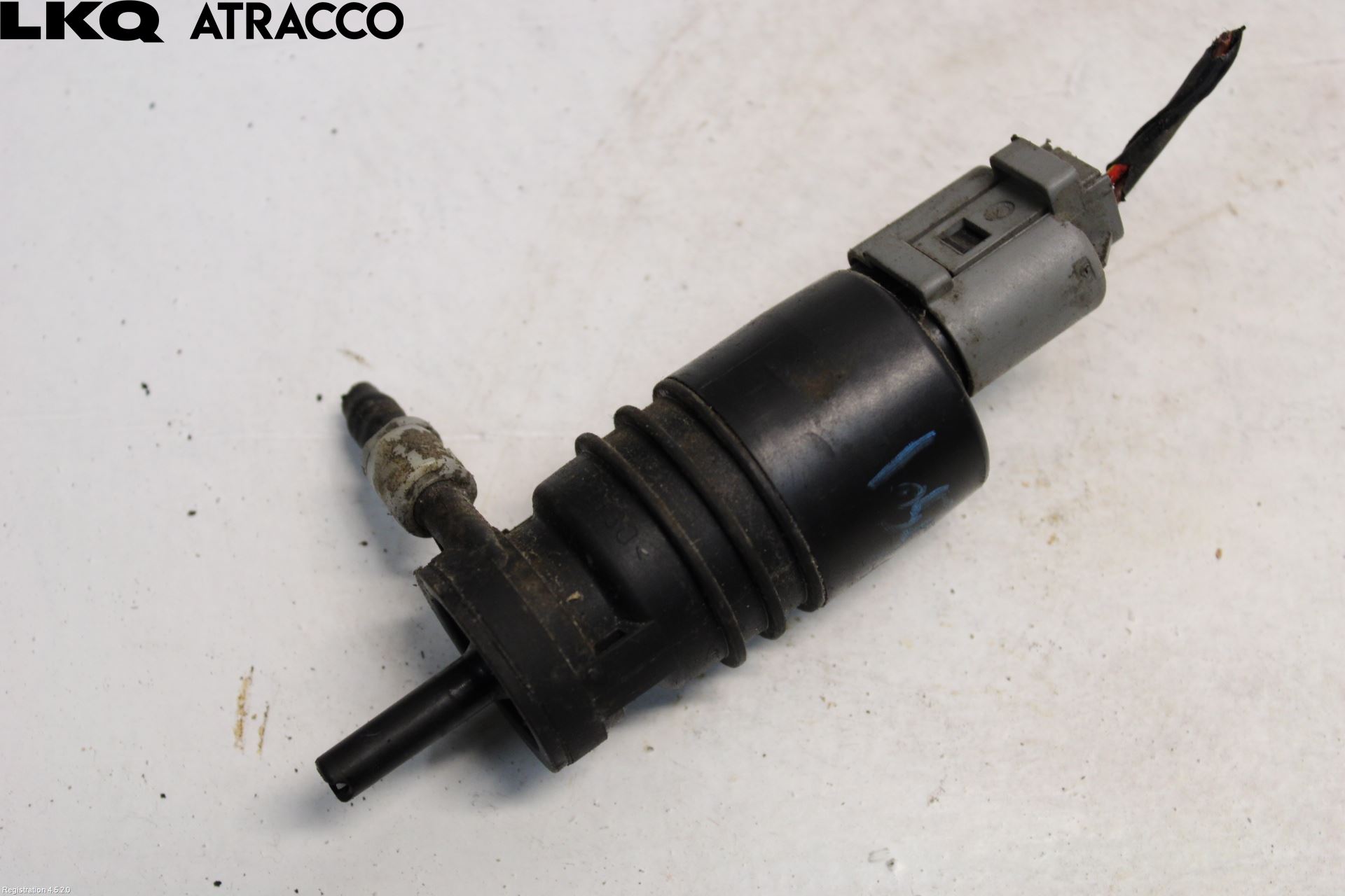 BMW X3 F25 10-17 Spylerpumpe Frontrute