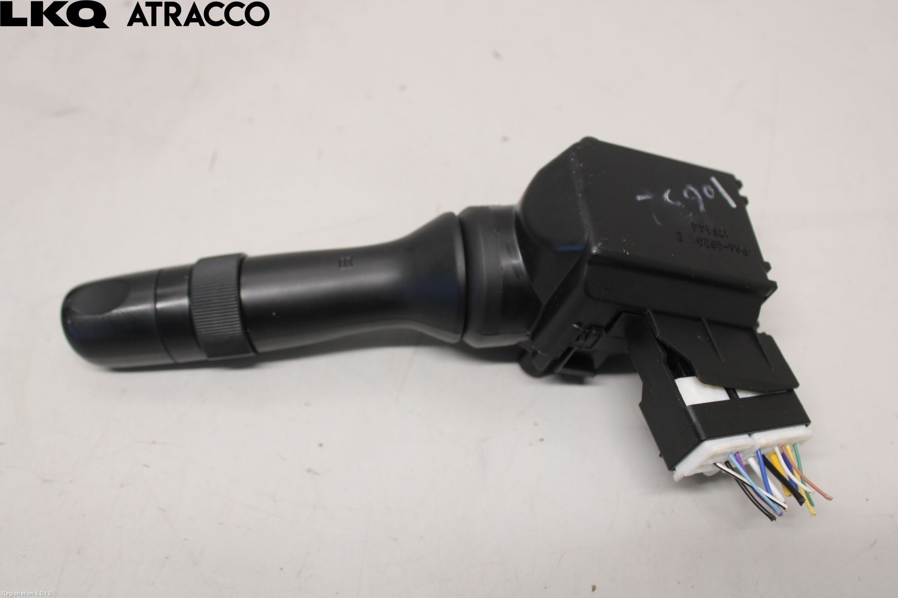 Toyota YARIS XP130 12-14 Bryter Ratt Visker - Spyler