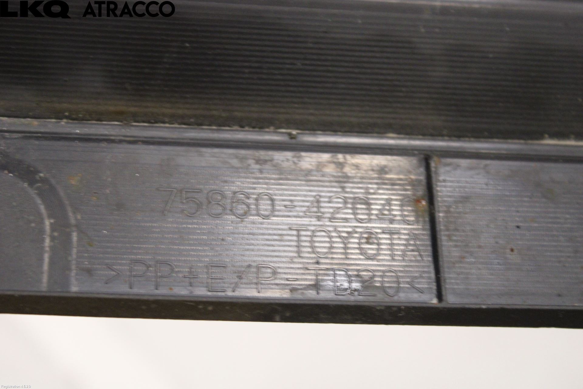 Toyota bZ4X EA10 22- Kanalskjørt Venstre