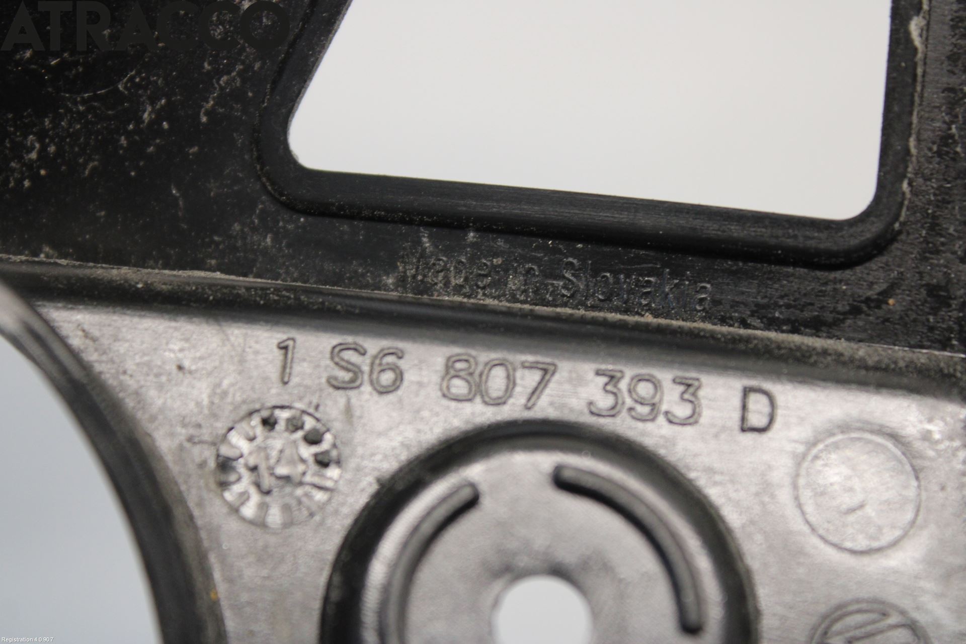 Volkswagen VW UP! / E-UP! Støtfangerfeste Bak Venstre