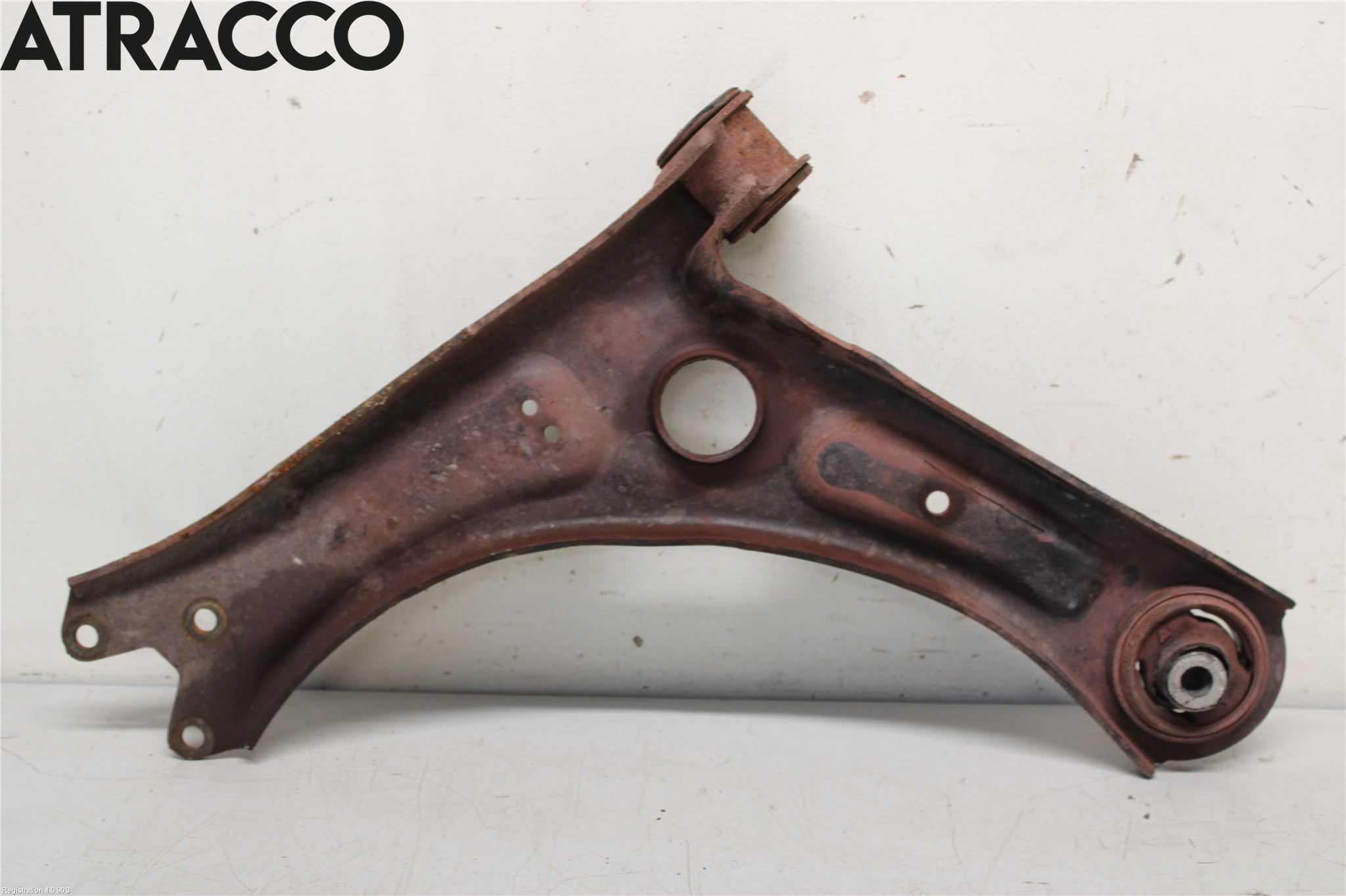 Volkswagen VW CADDY      04-10 Bærearm Foran Høyre Nedre