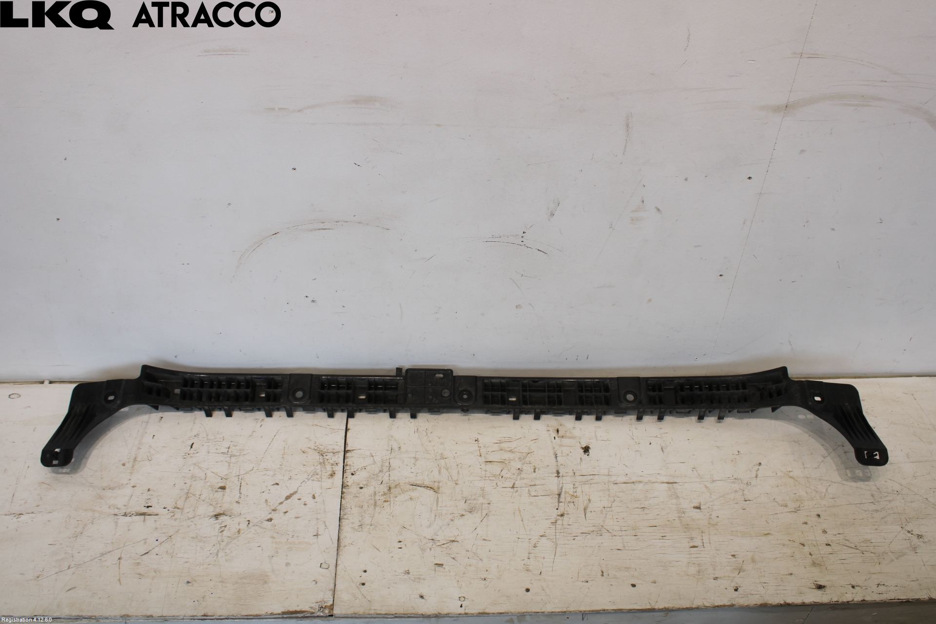 Tesla MODEL 3 17- Støtfanger Bak Midt Del