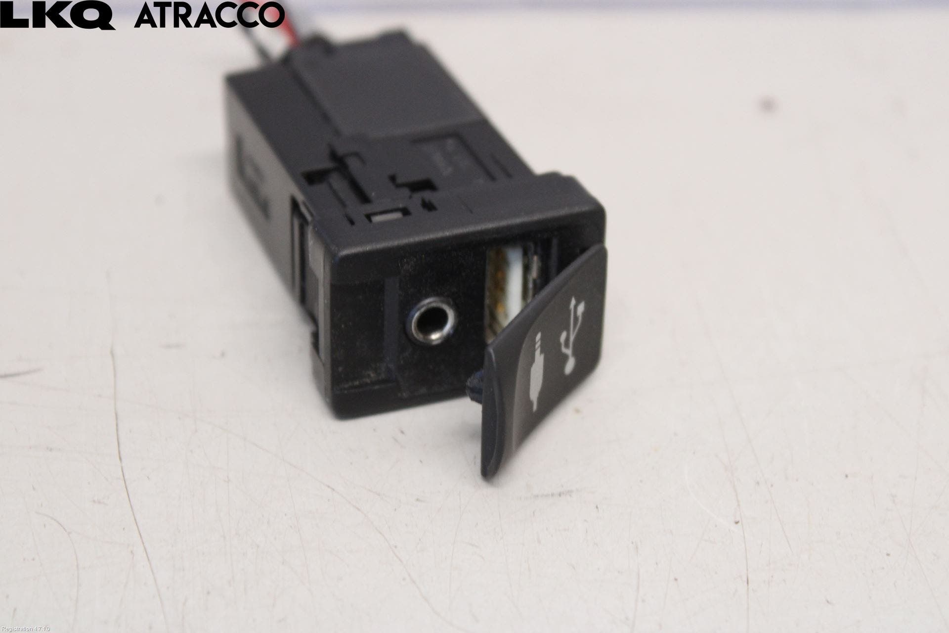 Toyota AURIS 13-19 Usb Connection