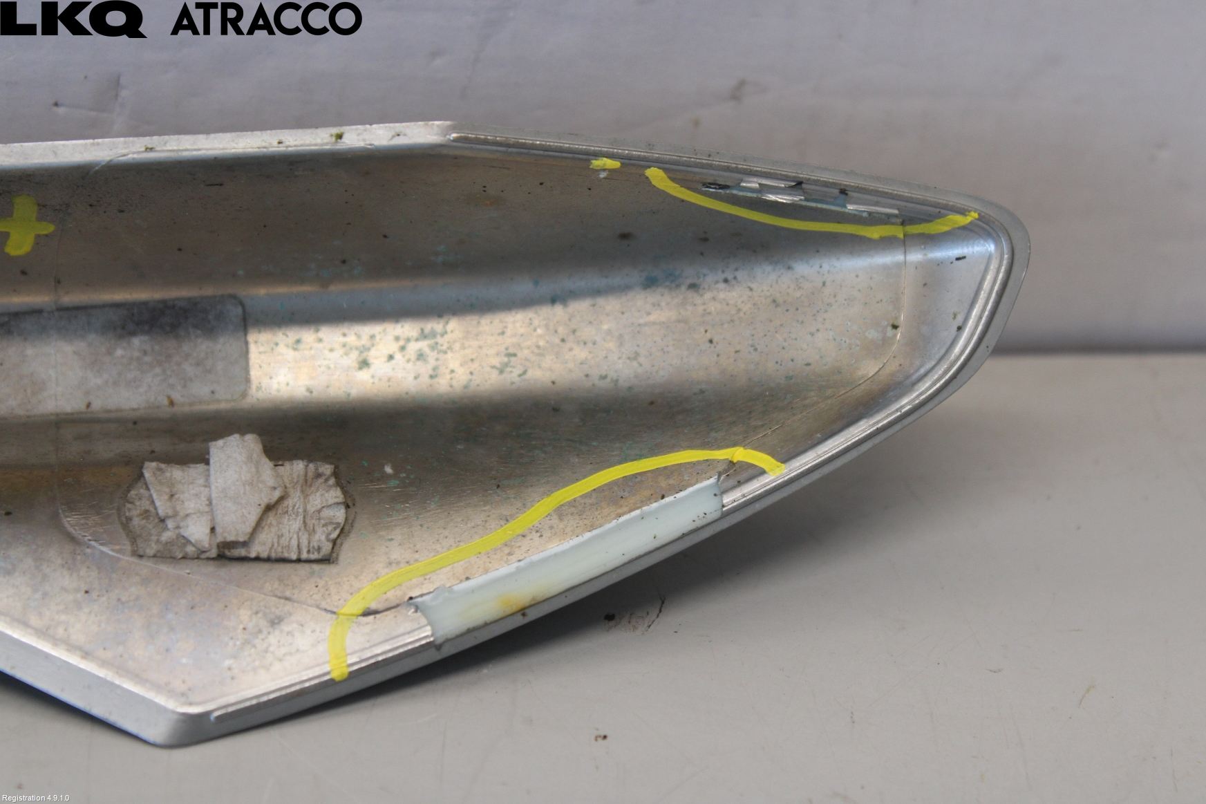 Jaguar XE (X760) 15-24 Støtfangerfeste Foran Høyre