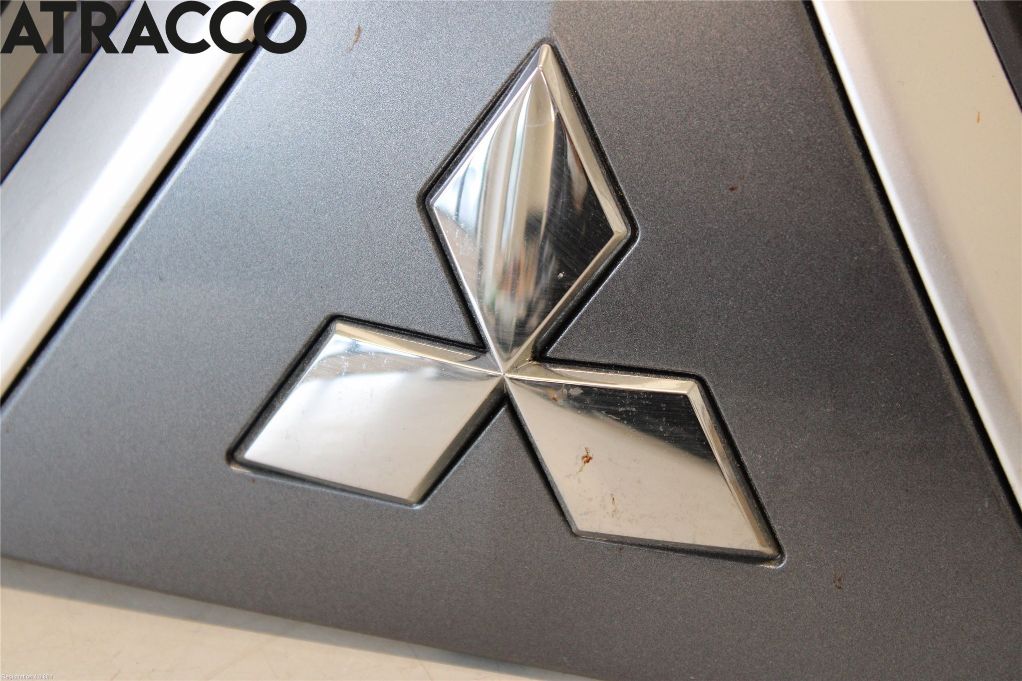 Mitsubishi OUTLANDER 07-12 Grill Komplett