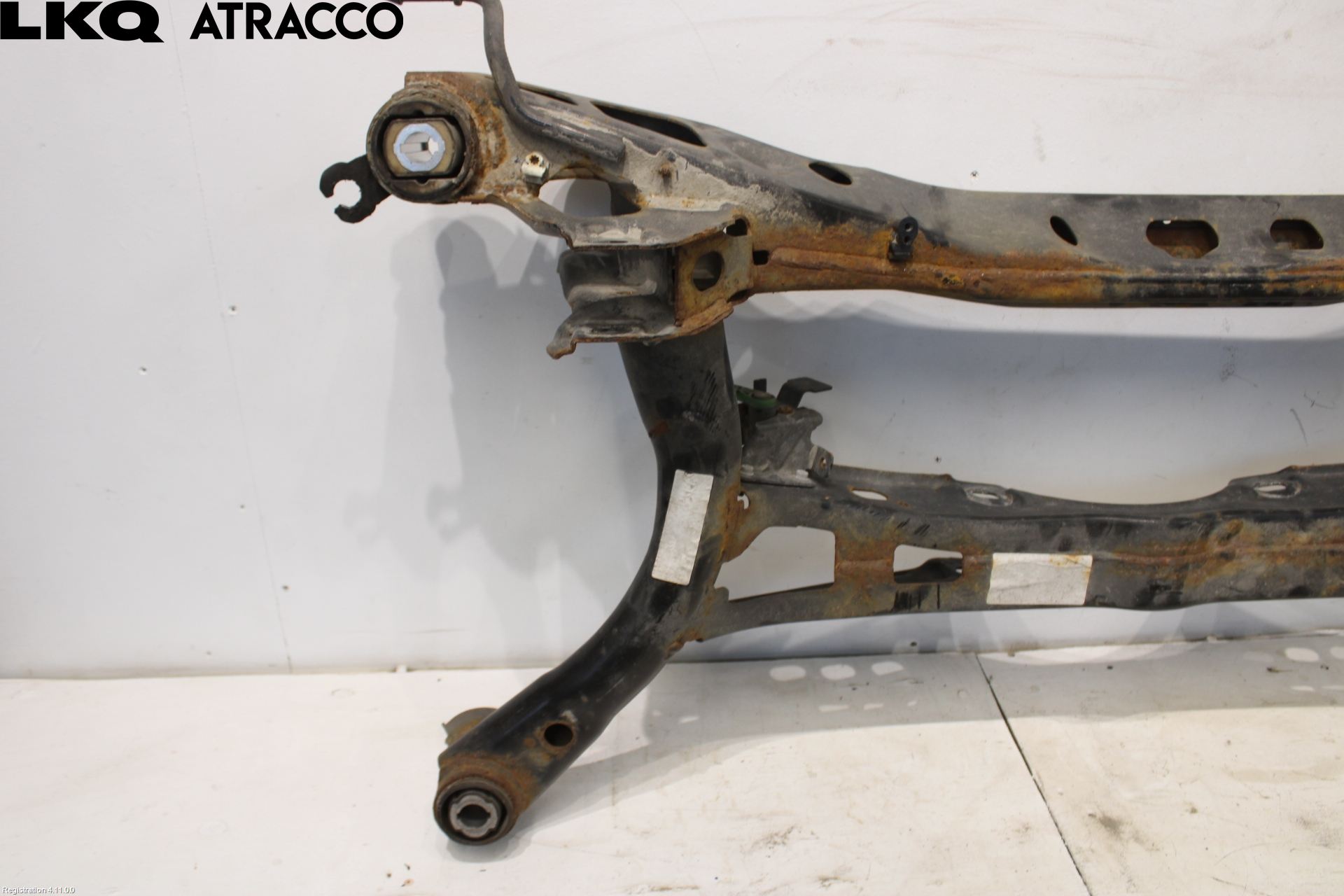 Skoda SUPERB 16-24 Bakaksel Feste Travers-Ramme