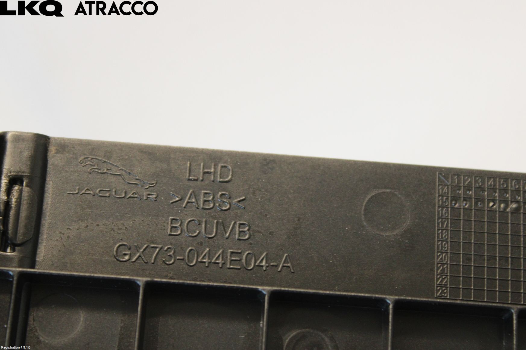 Jaguar XE (X760) 15-24 Instrumentkonsoll Midt