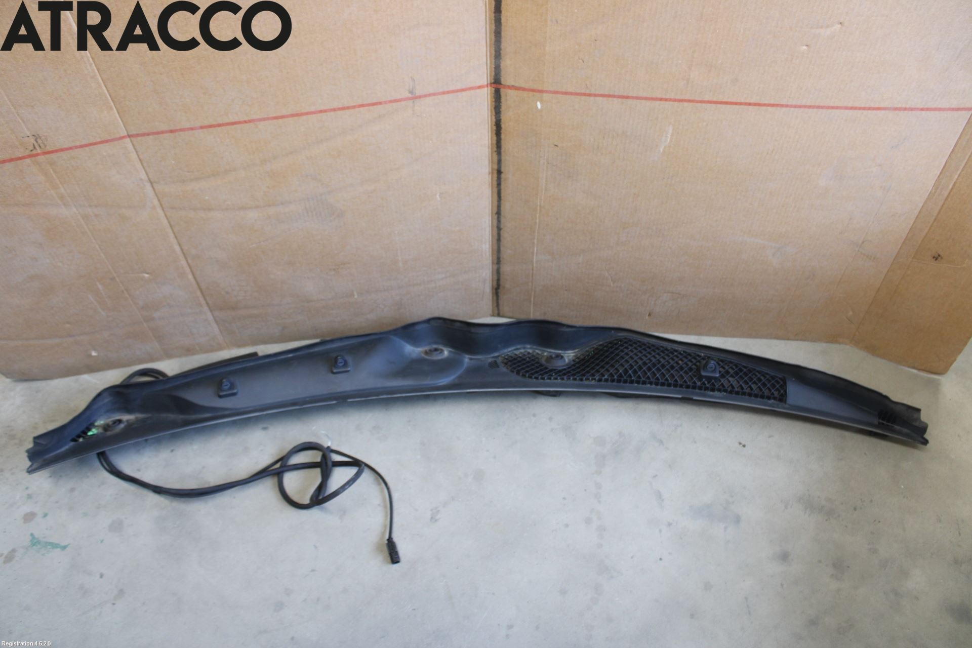 Mercedes-Benz MB E-KLASS (W212) 09-16 Visker Deksel-Grill-Under Frr