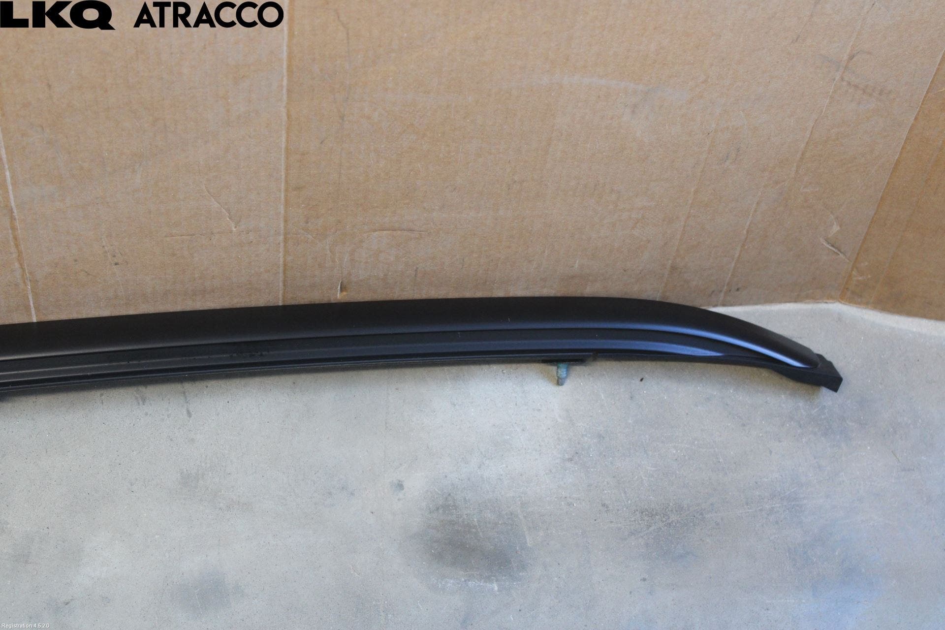 Toyota YARIS CROSS XP21 21- Takrails - Stativ