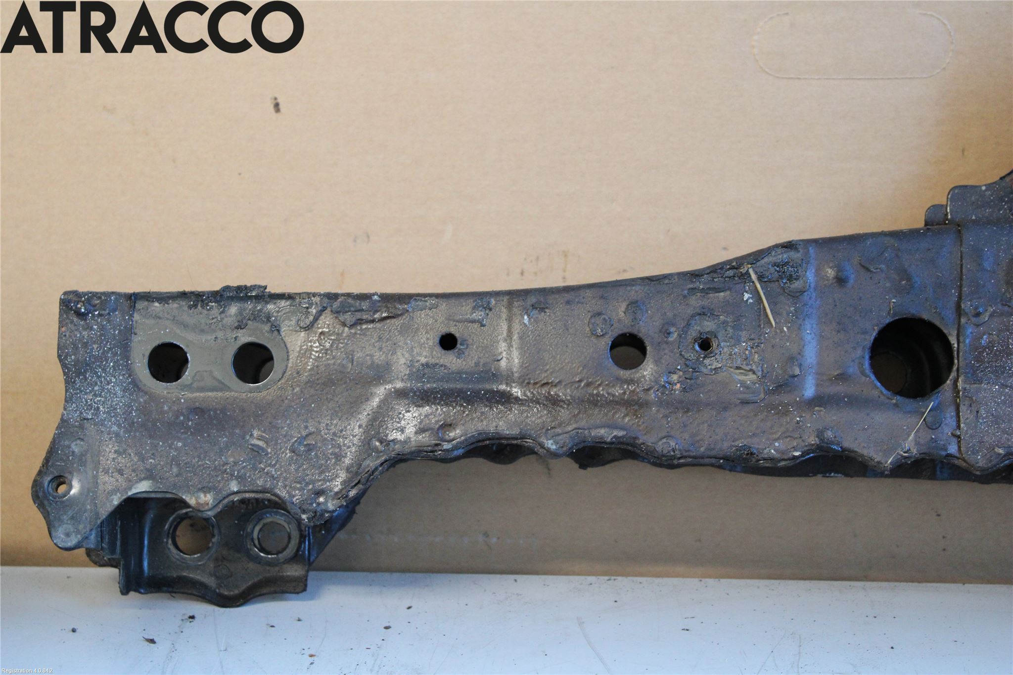 Toyota AURIS 13-19 Motorbjelke (Langs Gående )