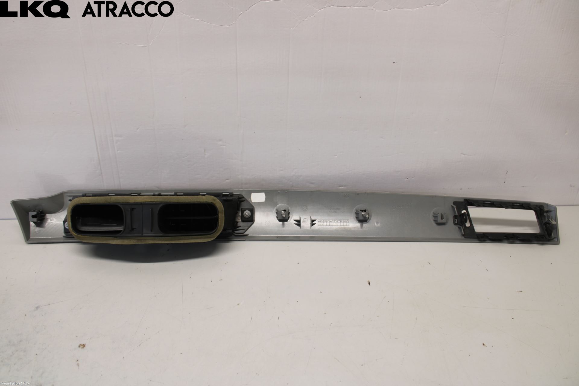 BMW 5 E60/61 Sed/Tou 02-10 Dashbord Kanal - Dyse