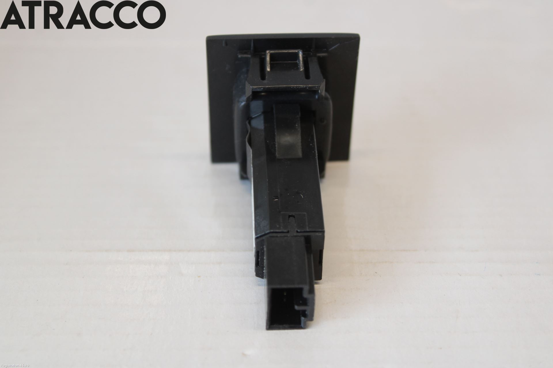 Volvo V70 14-16 Bryter Varsel (Nødblink)