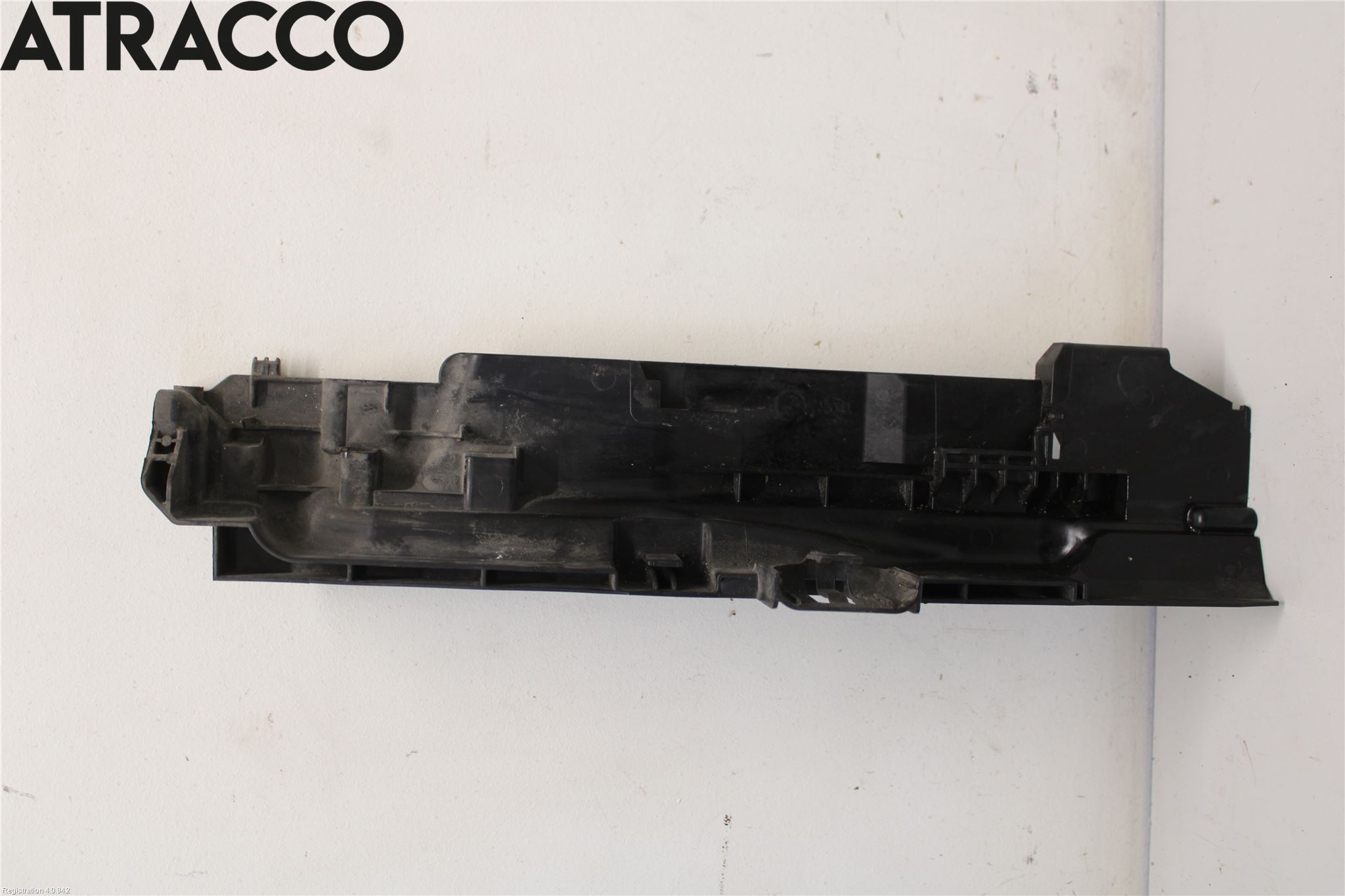 BMW 3 E90/91 SED/TOU 05-12 Radiator Feste - Ramme - Bjelk