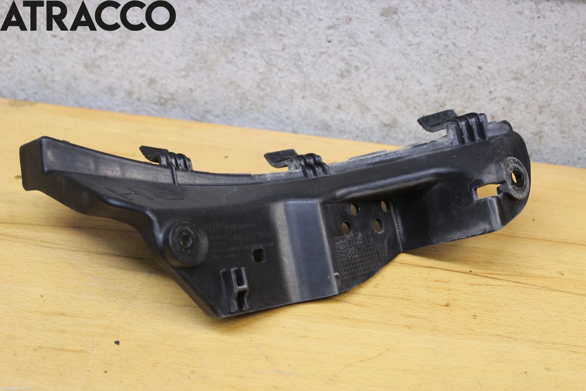 Kia SOUL 09- Støtfanger Foran Feste