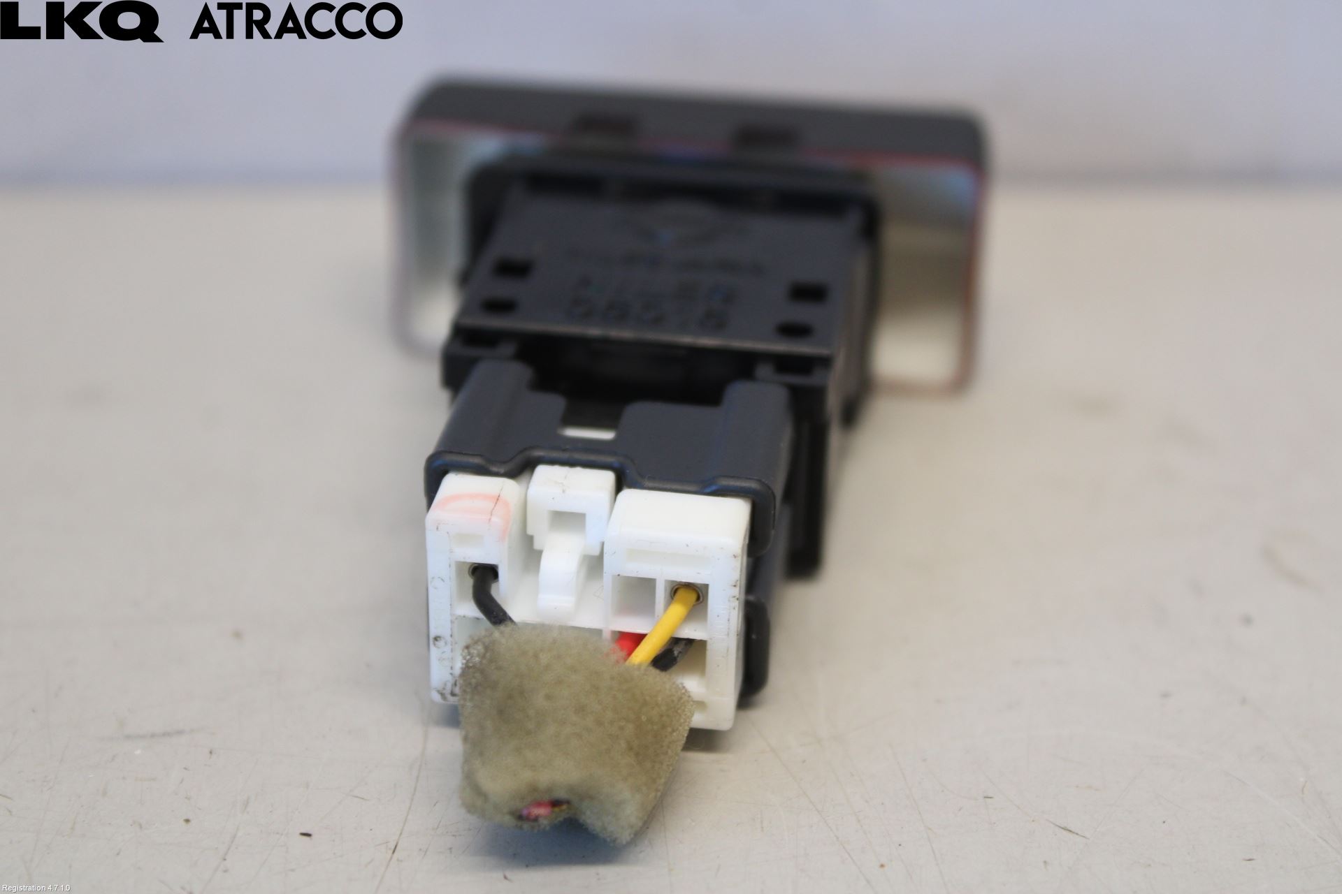 Nissan X-TRAIL 08-14 Bryter Varsel (Nødblink)