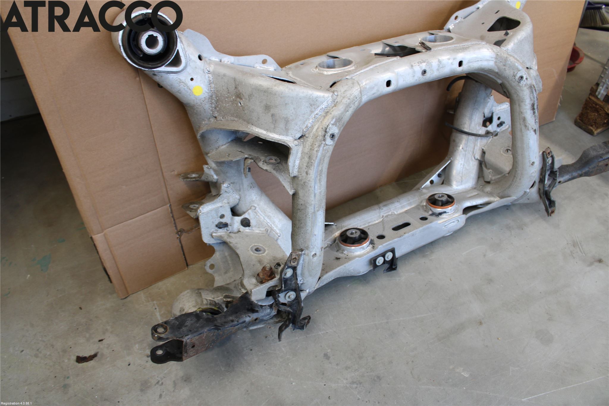 Jaguar I-PACE 18- Bakaksel Feste Travers-Ramme