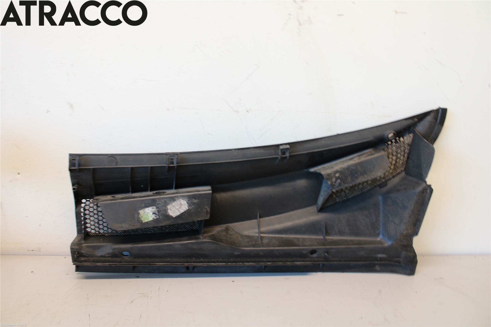 Toyota YARIS P1 03-05 Visker Deksel-Grill-Under Frr