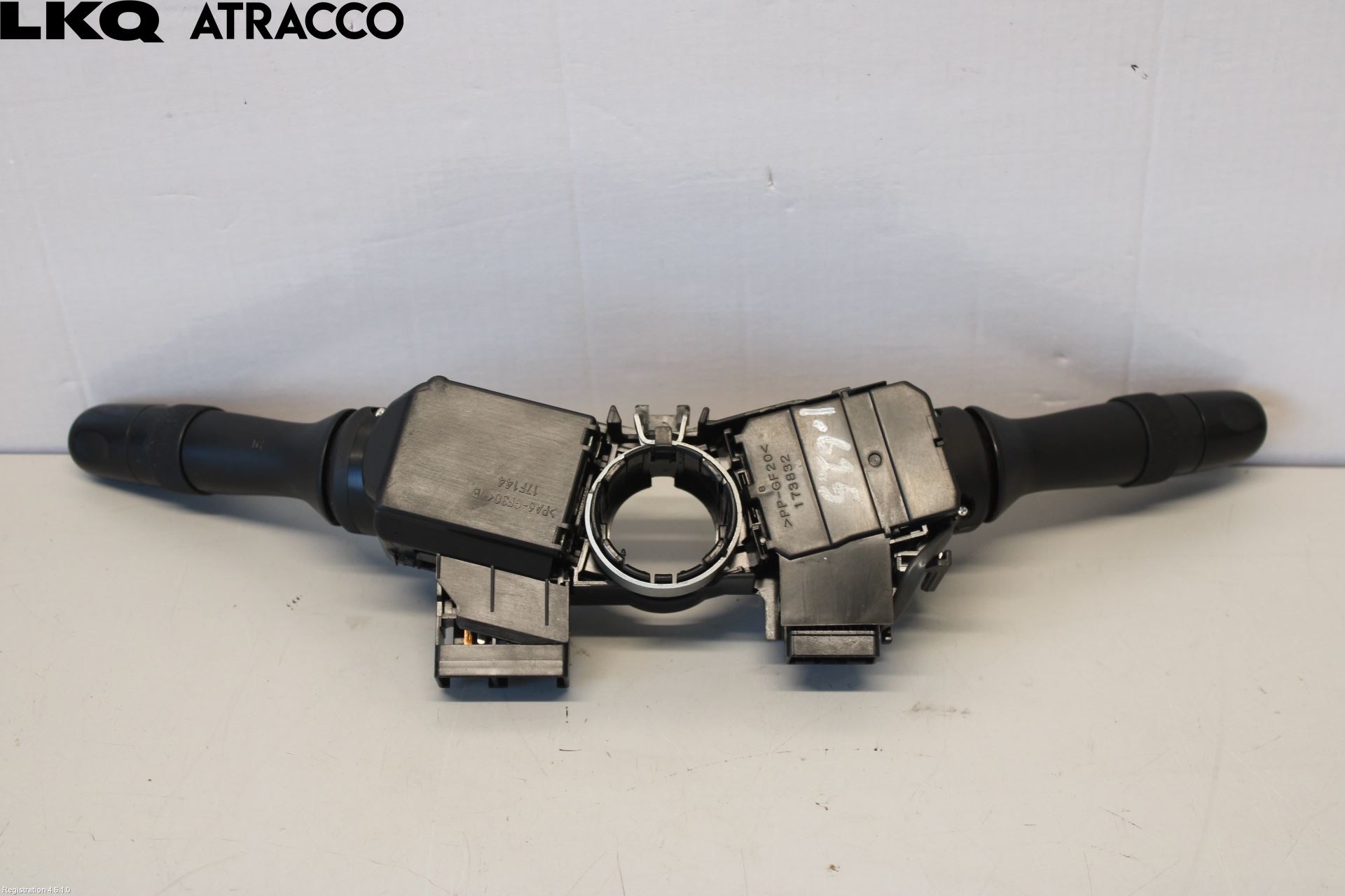 Toyota AURIS 10-12 Bryter Ratt Kombi H Og V