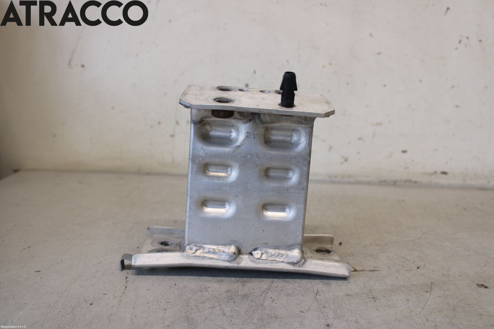 Toyota PRIUS+ ZVW40 12-20 Støtfanger Foran Feste