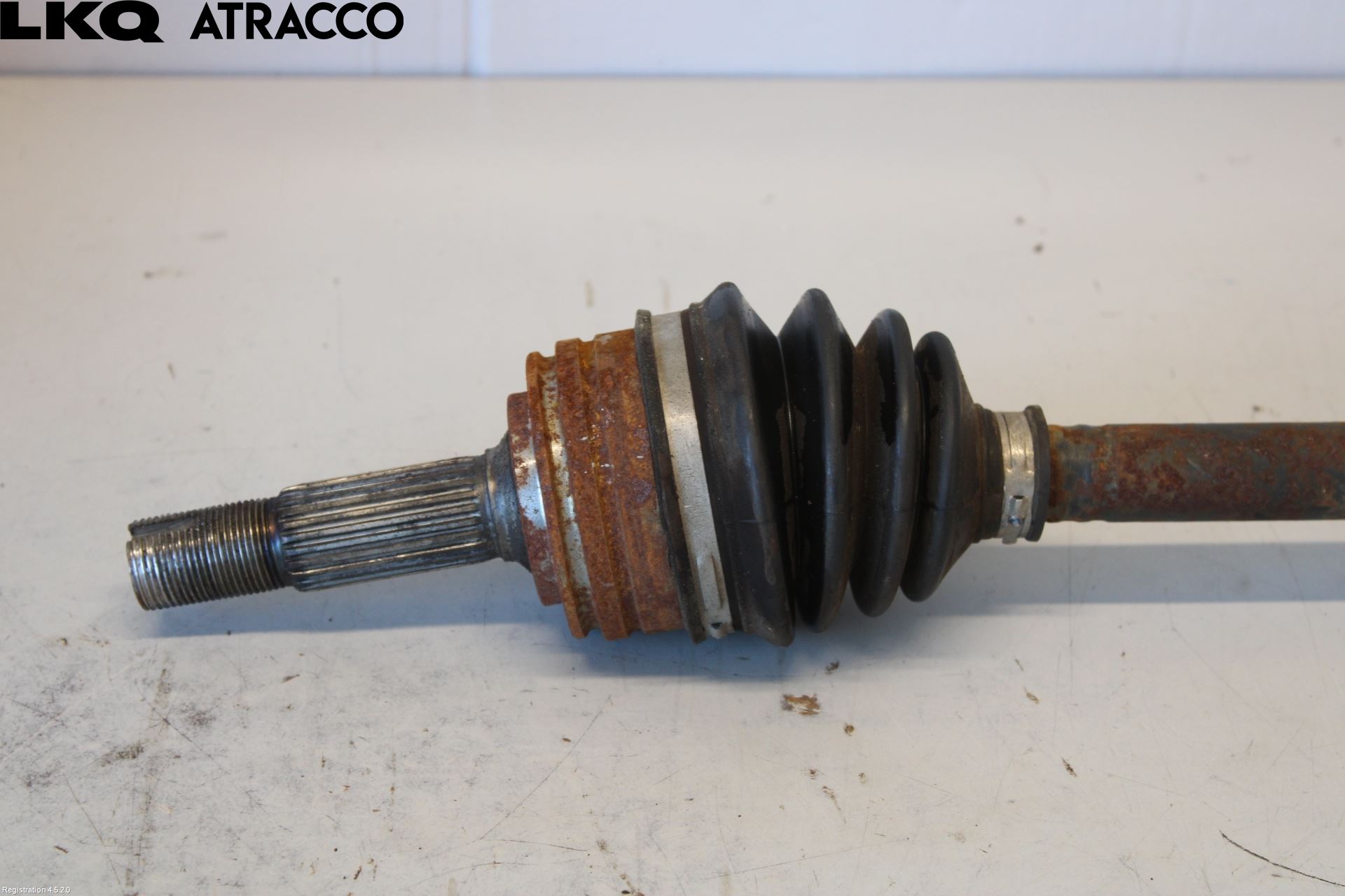 Toyota AYGO 06-14 Drivaksel Foran Kompl Venstre