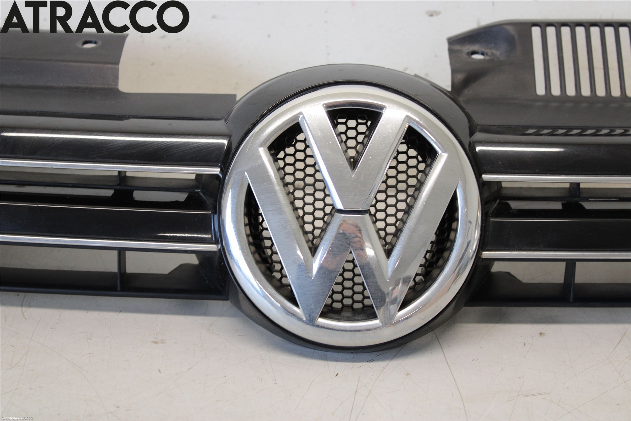 Volkswagen VW GOLF VI 09-13 Grill Komplett