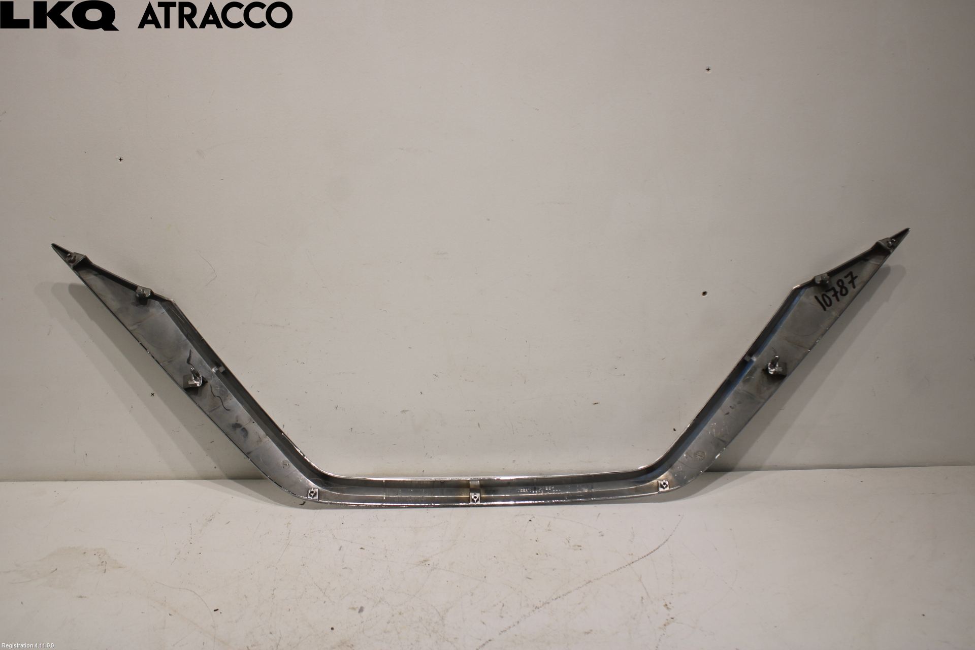 Nissan LEAF 18- Grilldel Midt