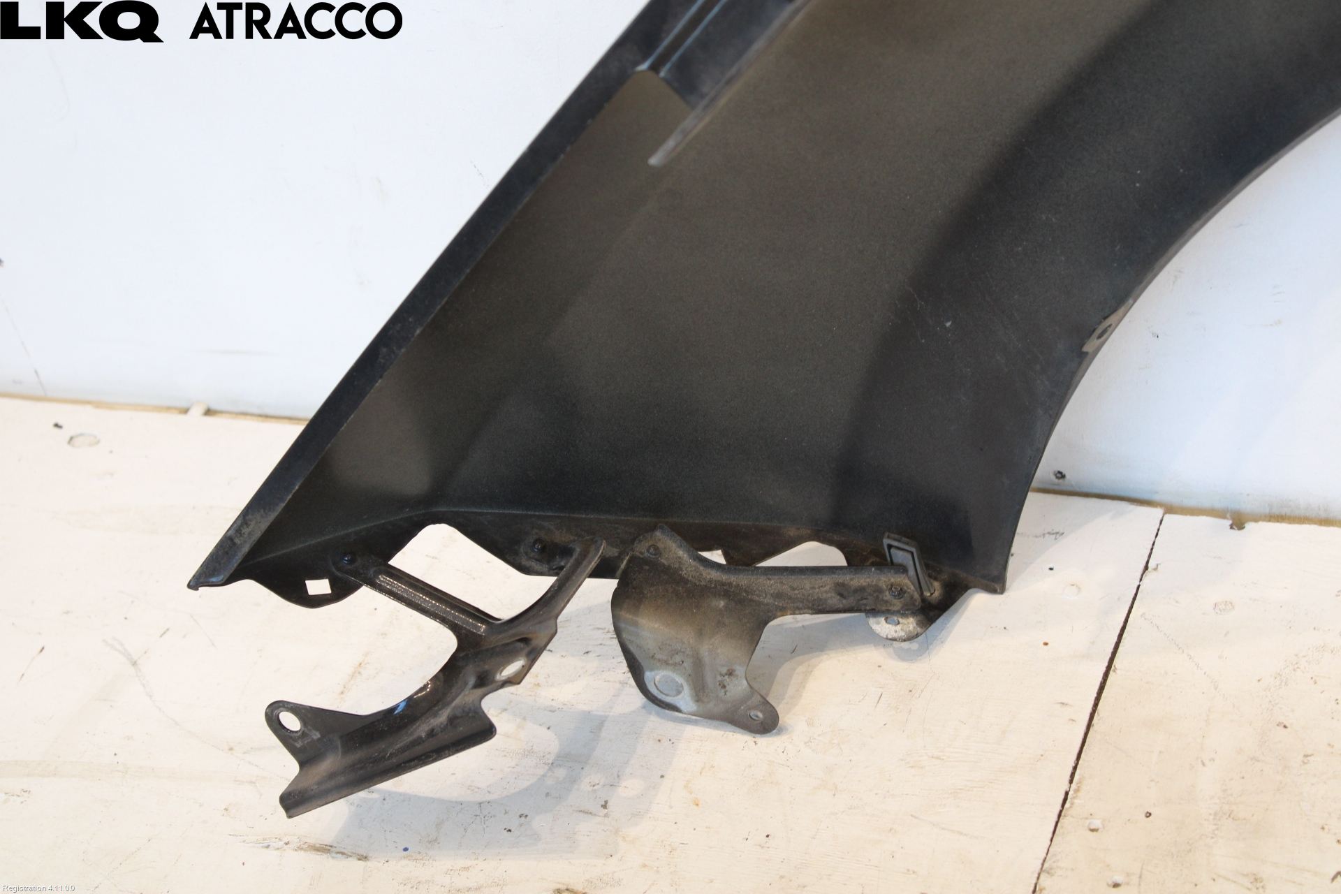 Nissan LEAF 11-17 Skjerm Foran Høyre