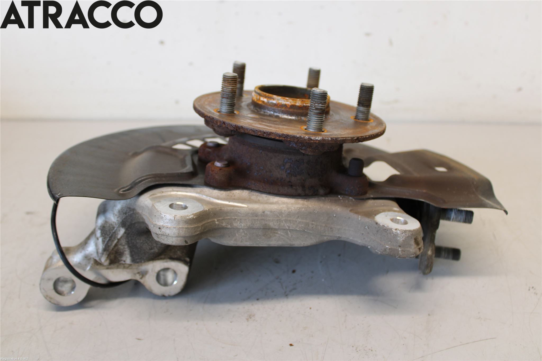 Toyota RAV4 19- Spindel Vf